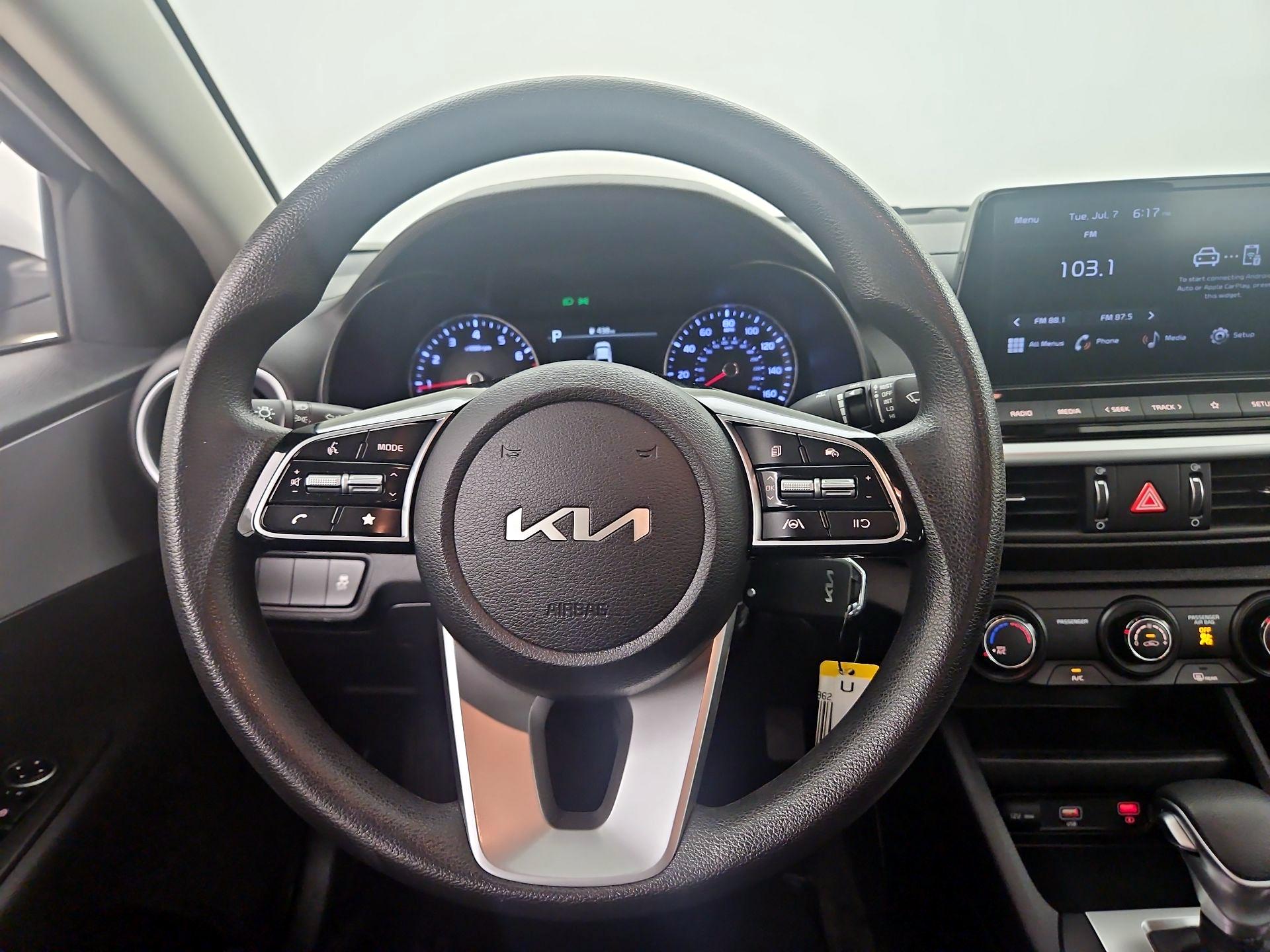 Thumbnail: 2024 Kia Forte - 10