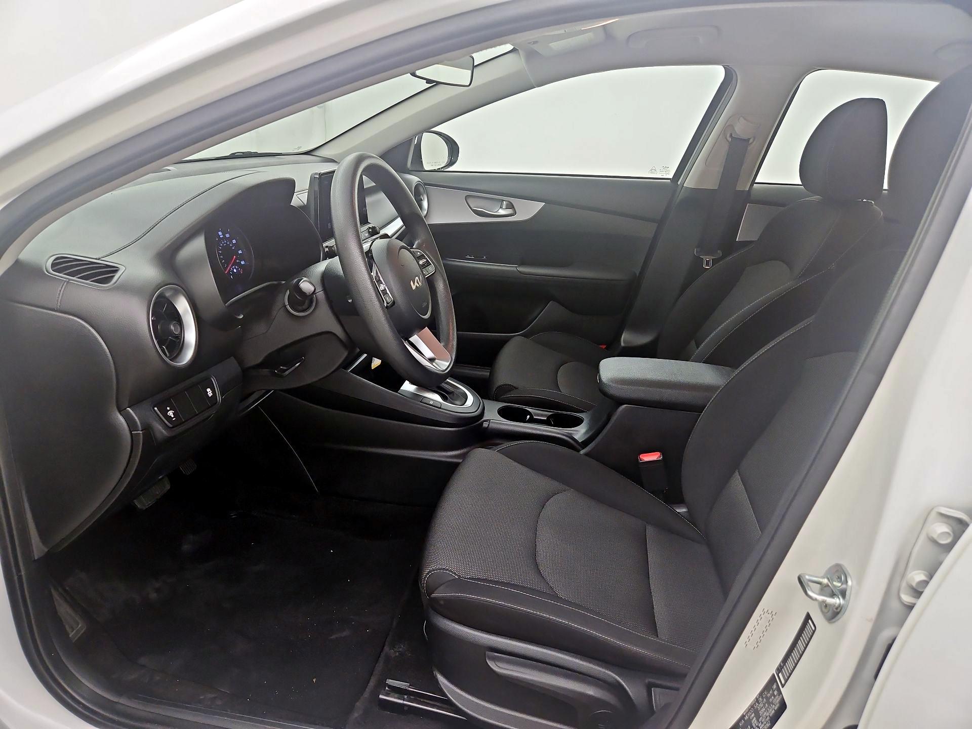 Thumbnail: 2024 Kia Forte - 11