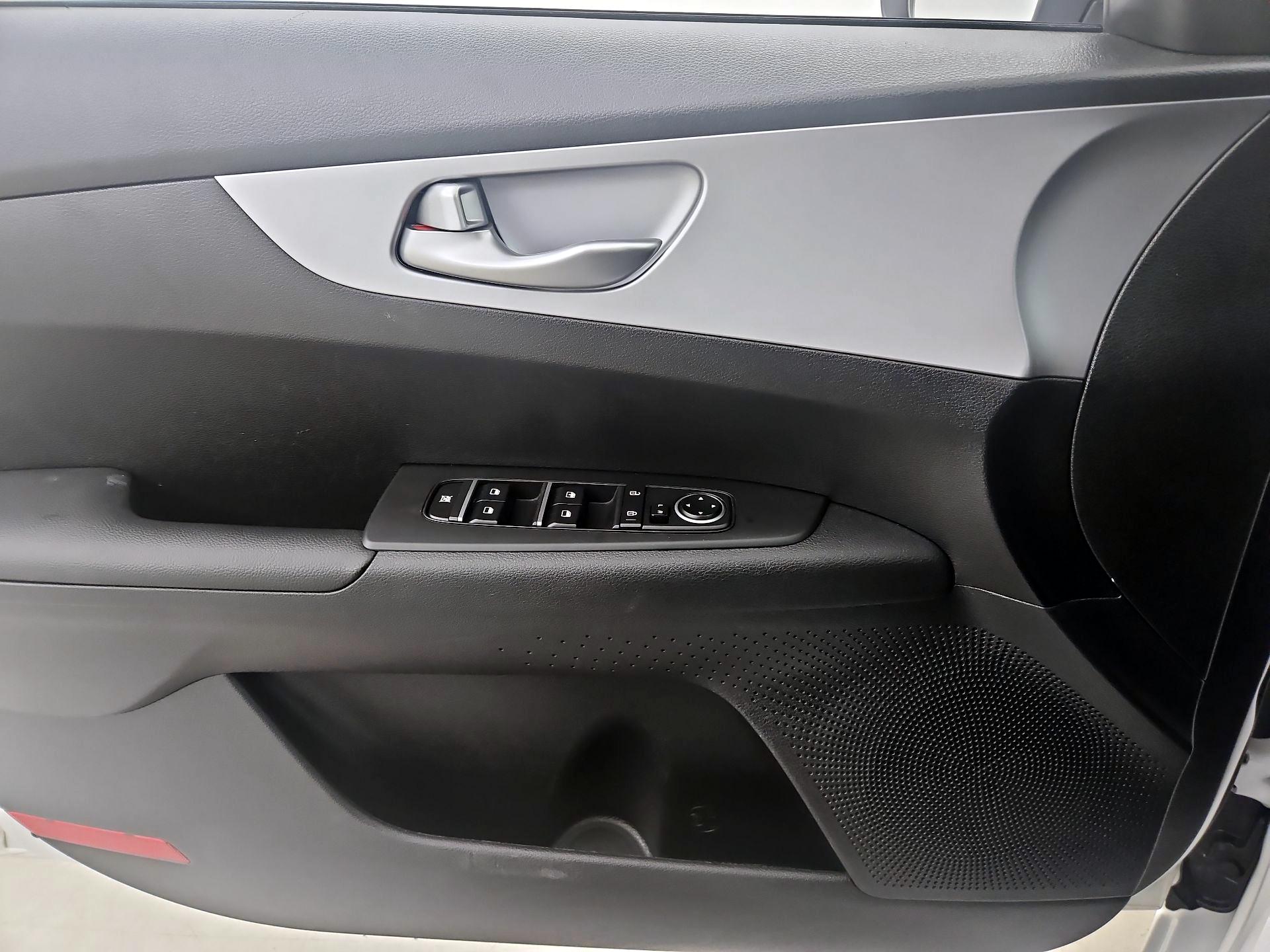 Thumbnail: 2024 Kia Forte - 12