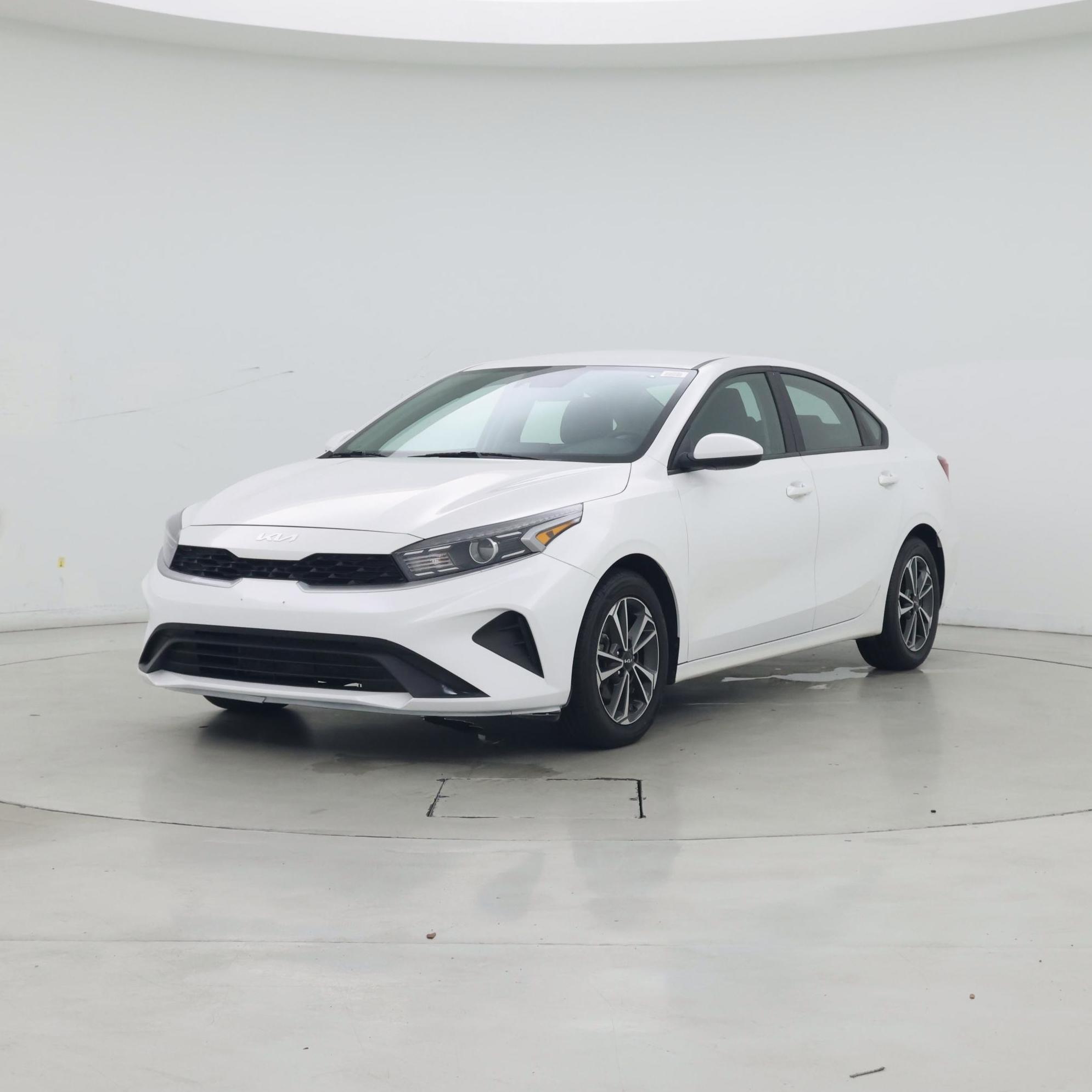 Thumbnail: 2024 Kia Forte - 4