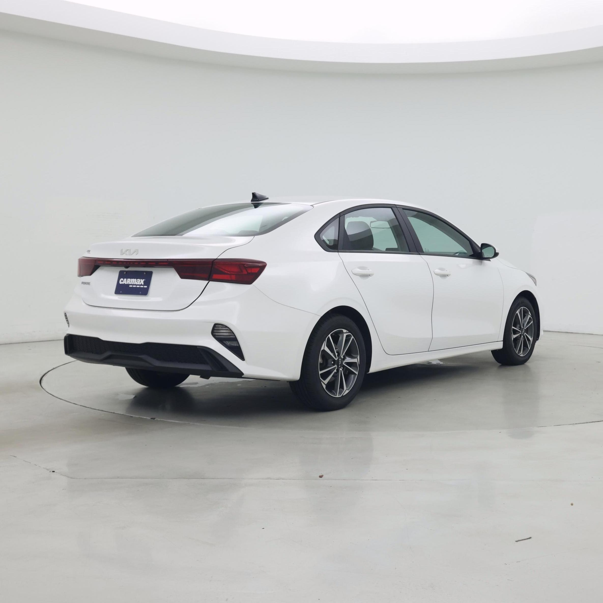 Thumbnail: 2024 Kia Forte - 8