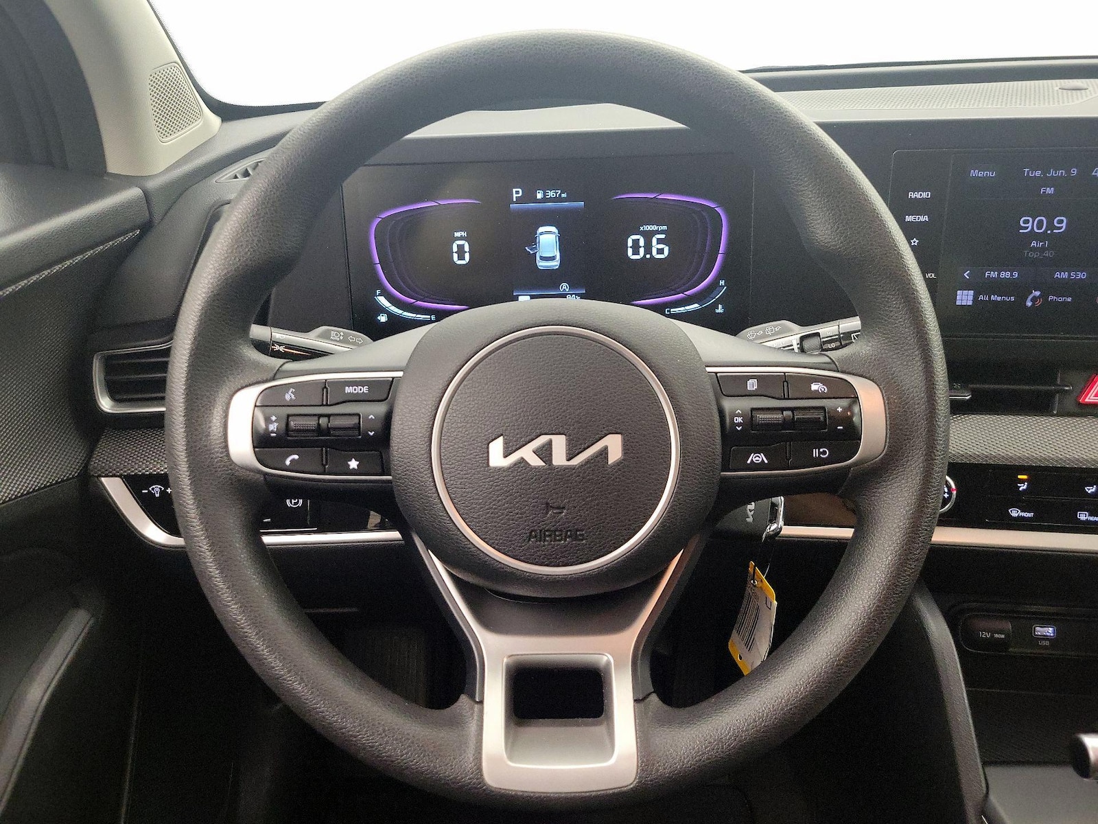 2025 Kia Sportage LX - Photo 11