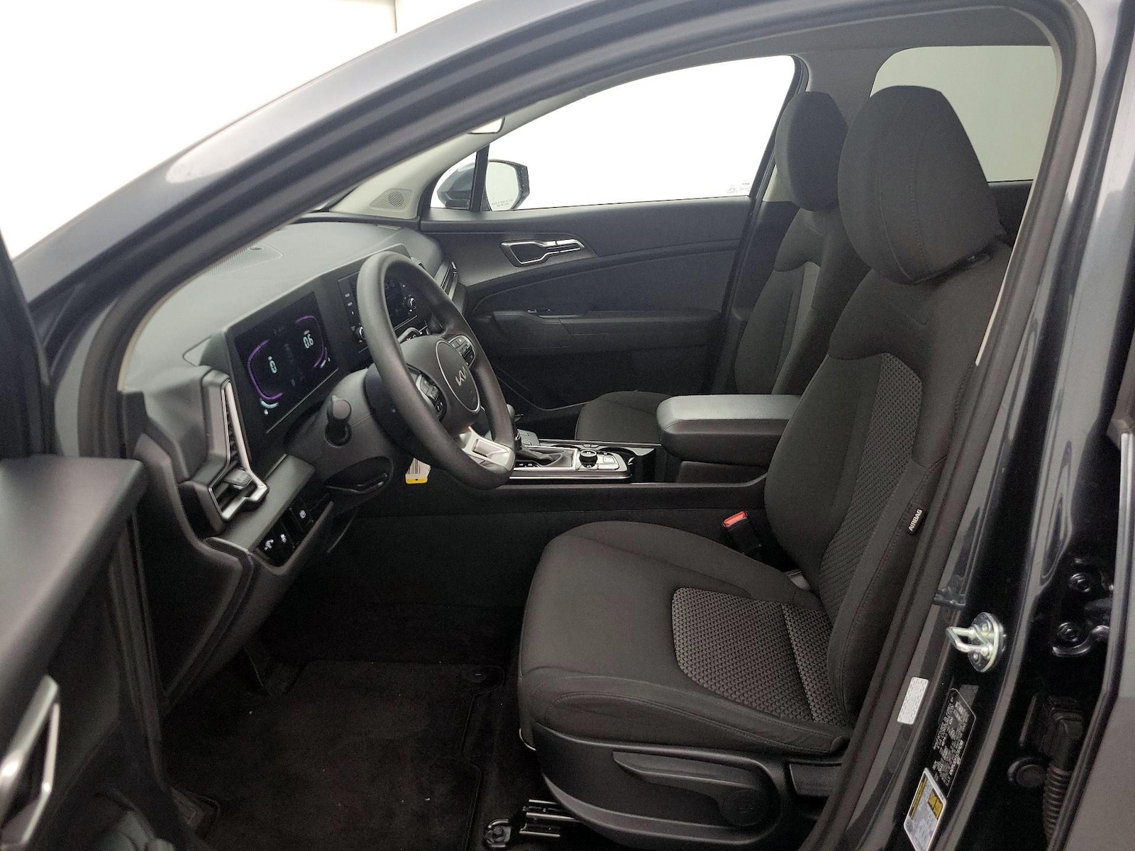 2025 Kia Sportage LX - Photo 12