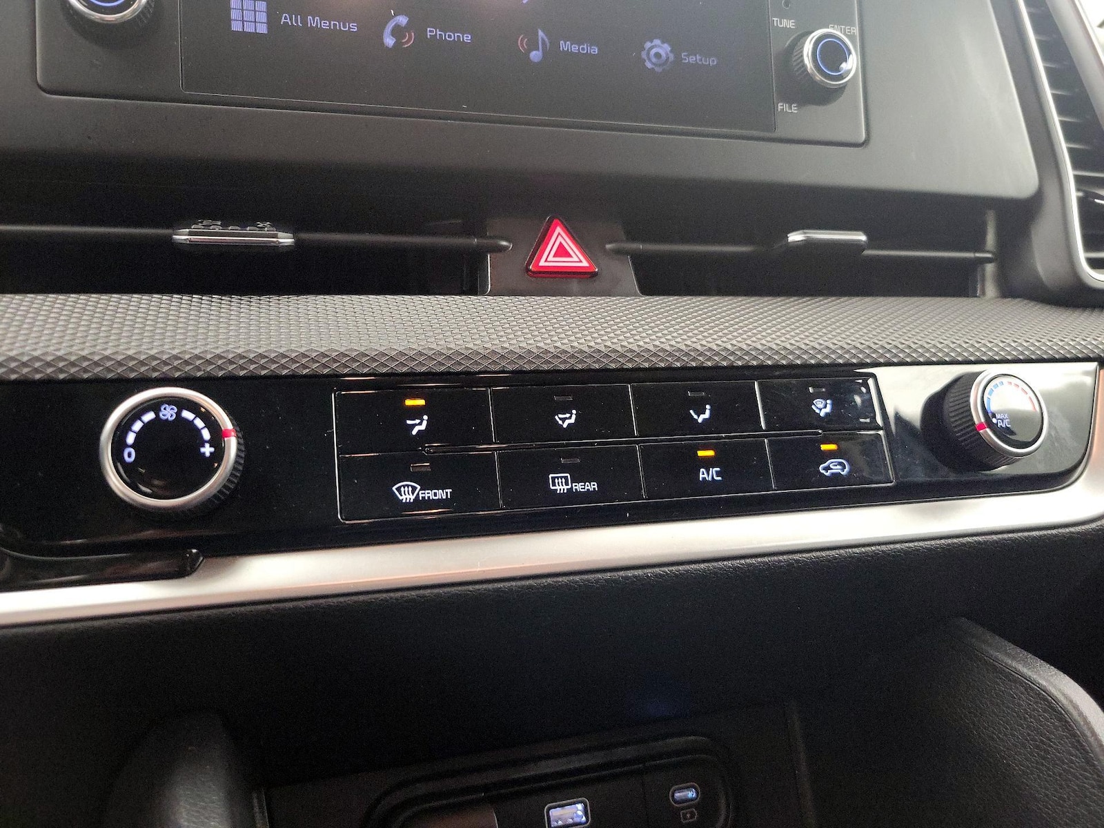 2025 Kia Sportage LX - Photo 17