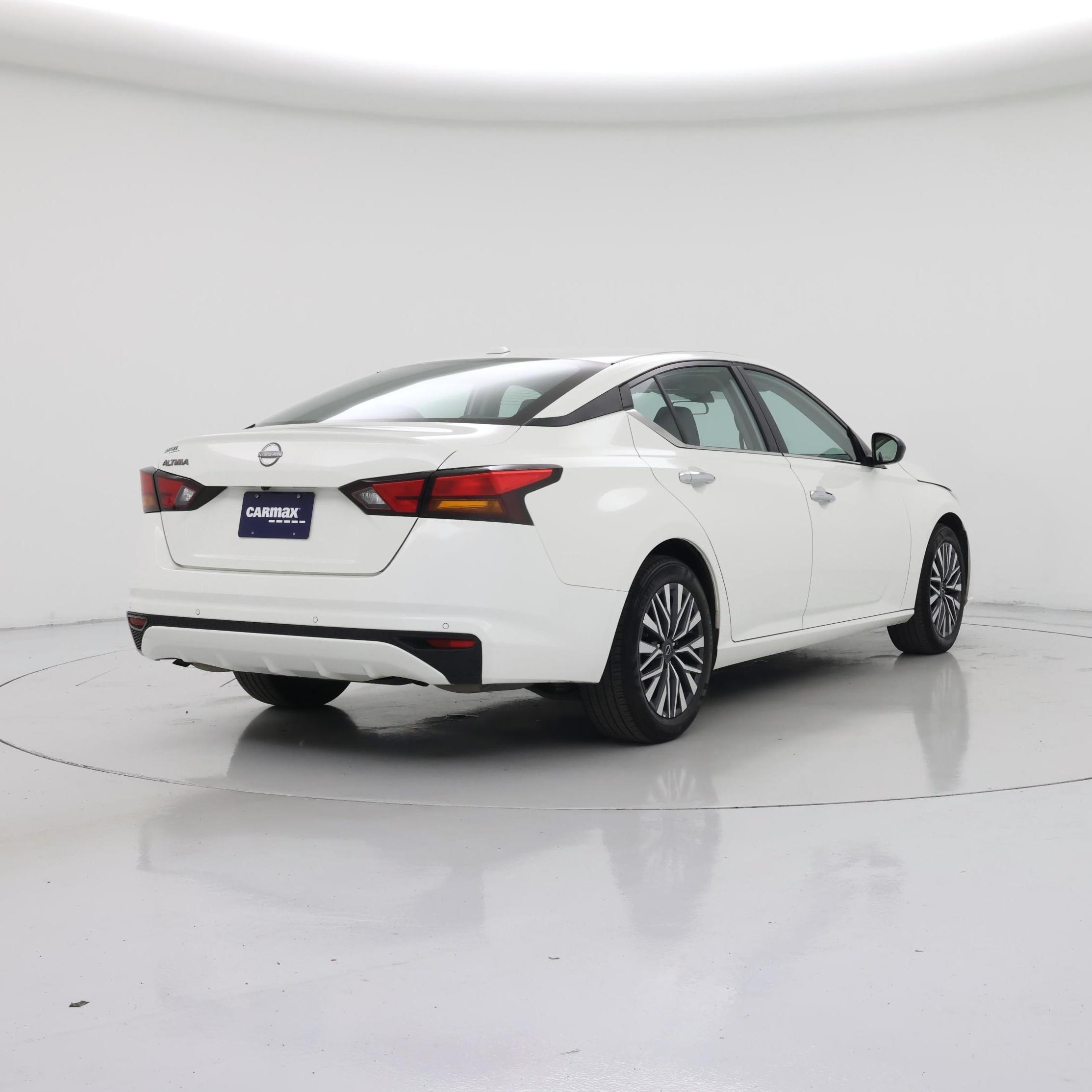 Thumbnail: 2025 Nissan Altima - 8
