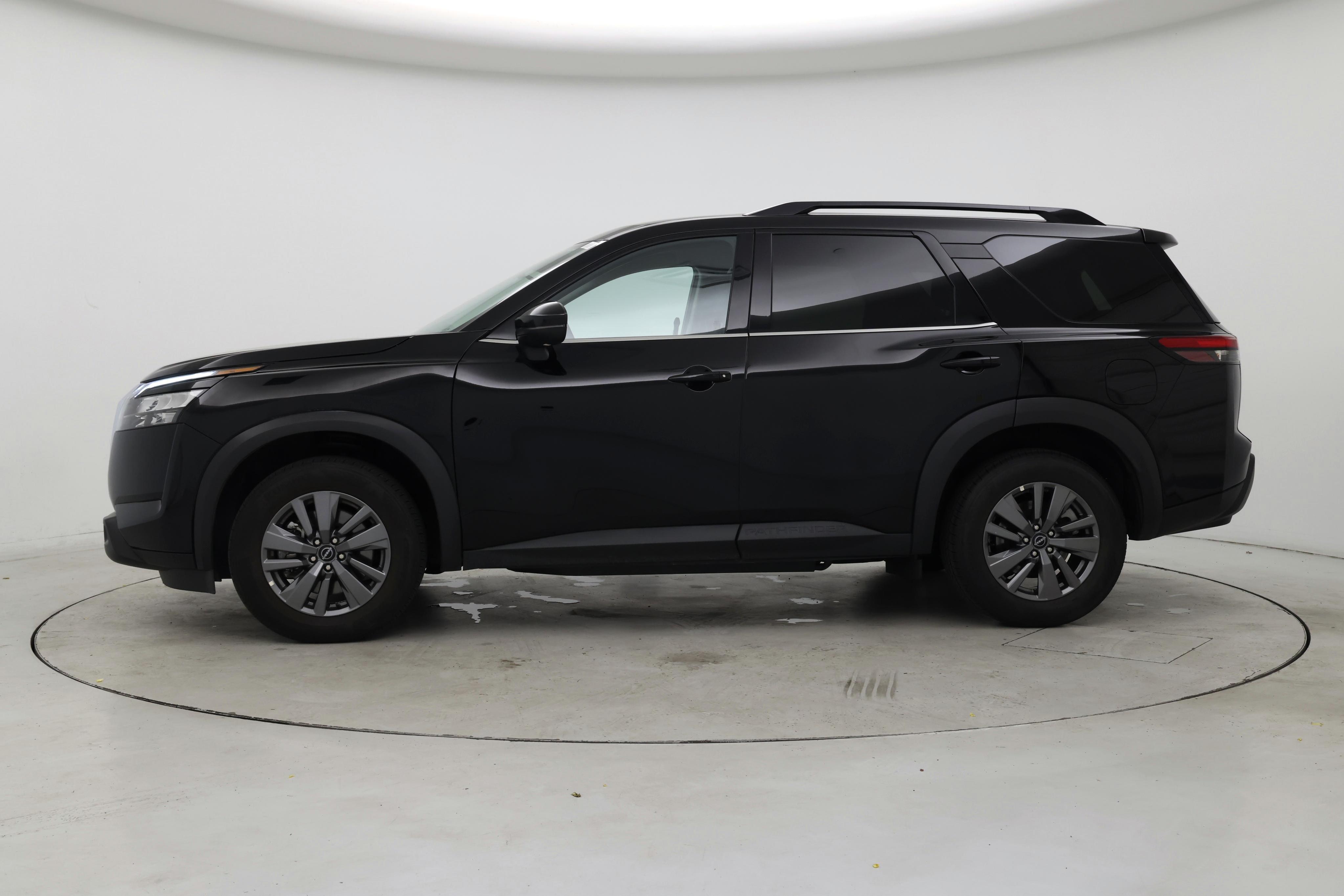 Thumbnail: 2025 Nissan Pathfinder - 3