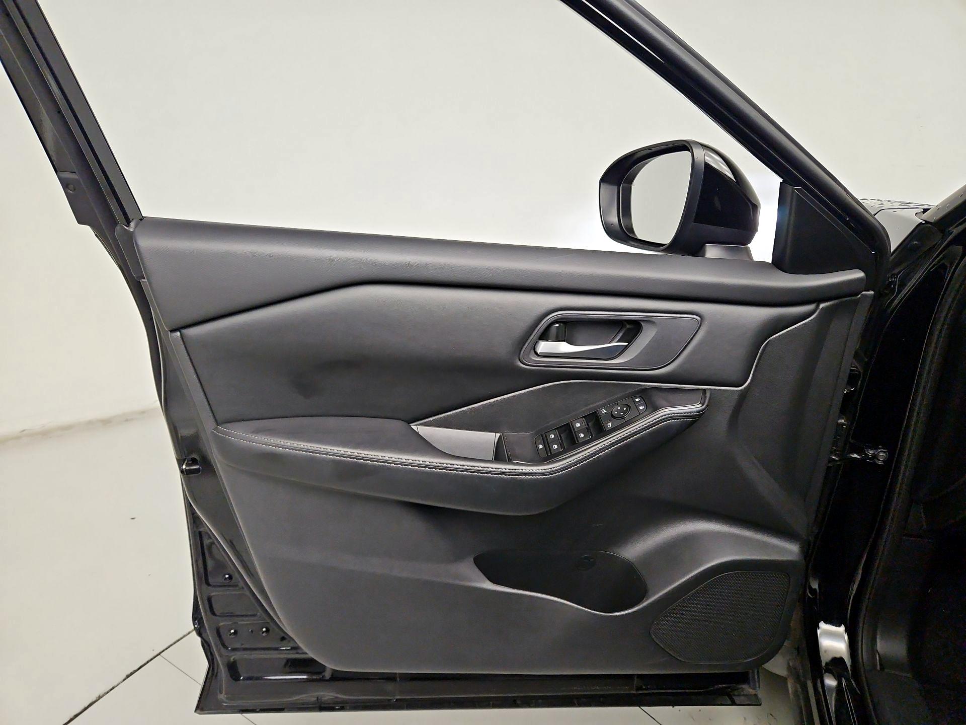 Thumbnail: 2025 Nissan Rogue - 12