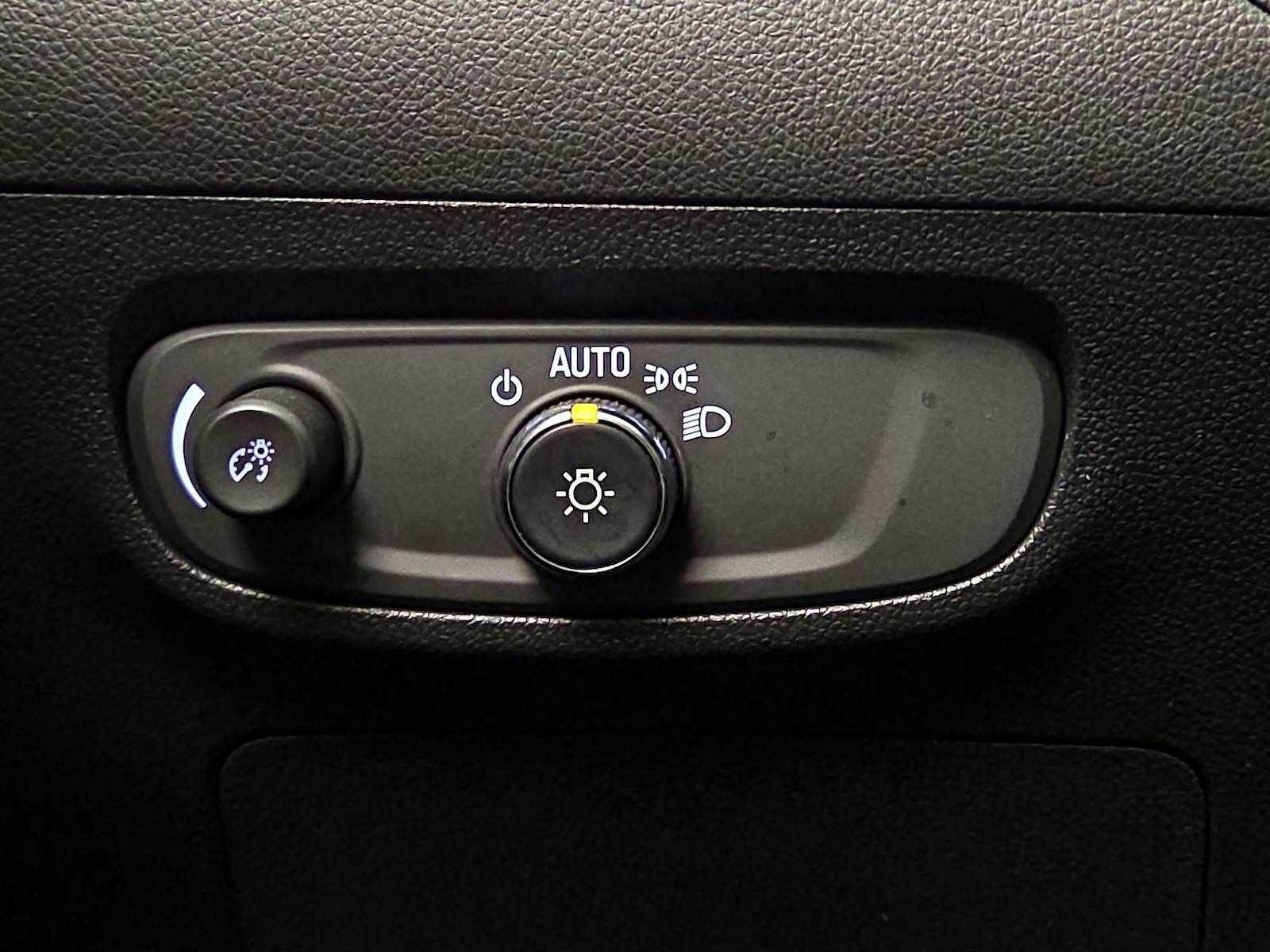 2025 Buick Encore GX Preferred - Photo 14