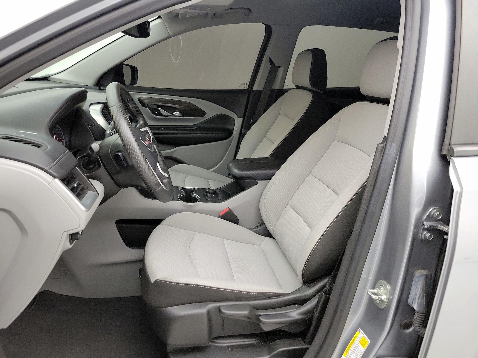 2024 GMC Terrain SLE - Photo 12