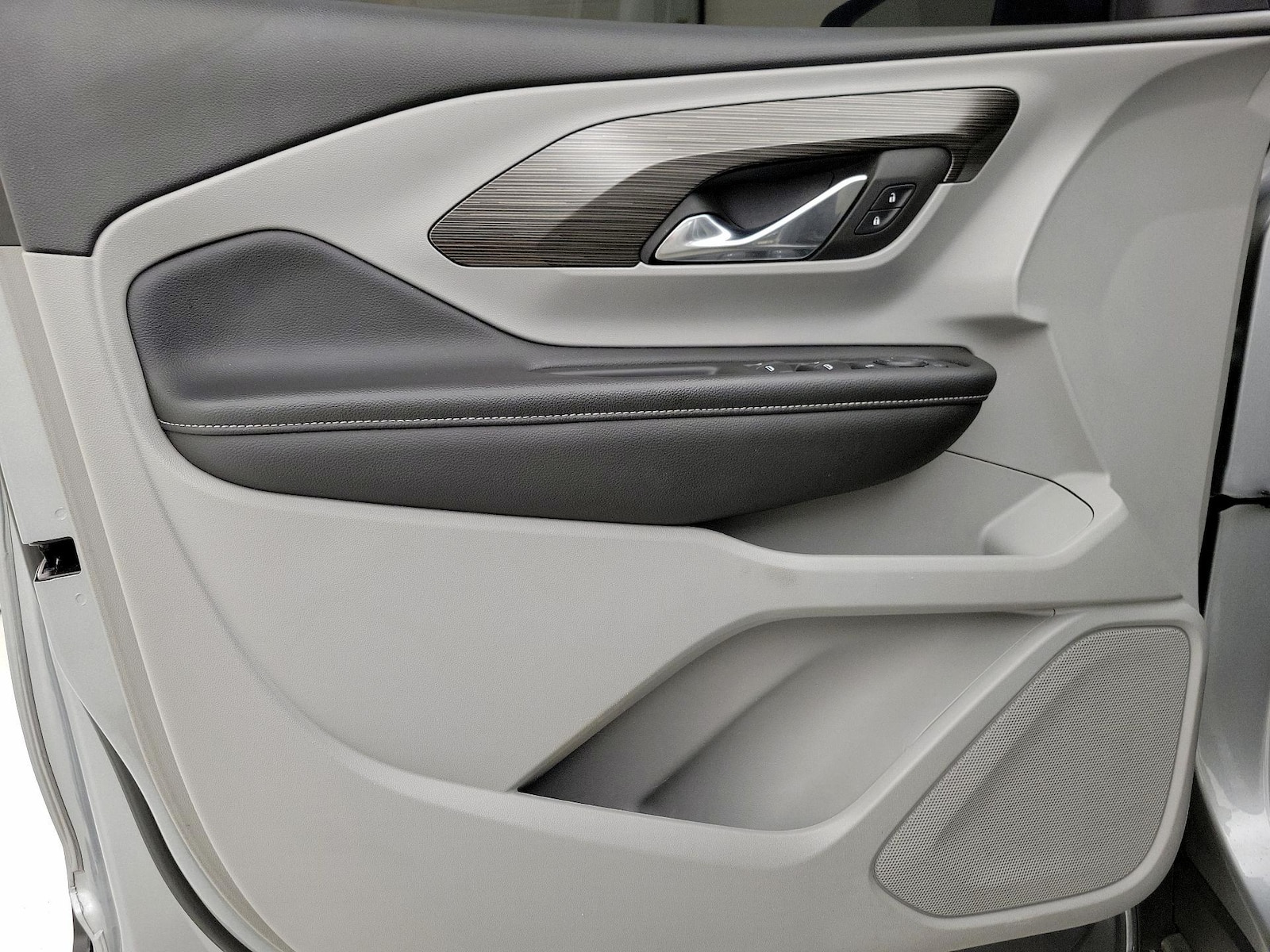2024 GMC Terrain SLE - Photo 13
