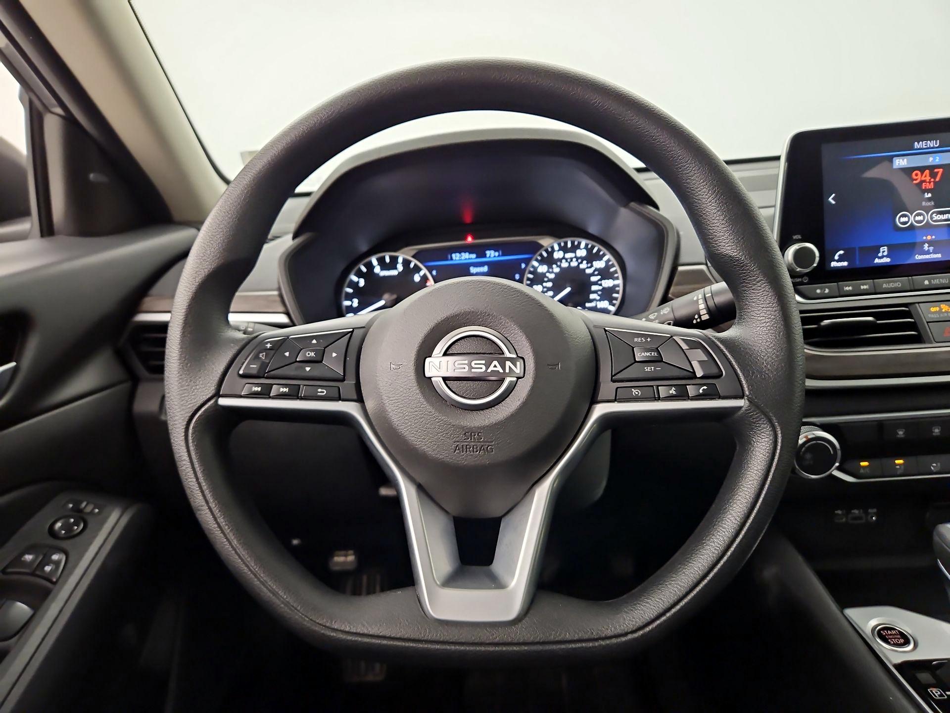 Thumbnail: 2025 Nissan Altima - 10