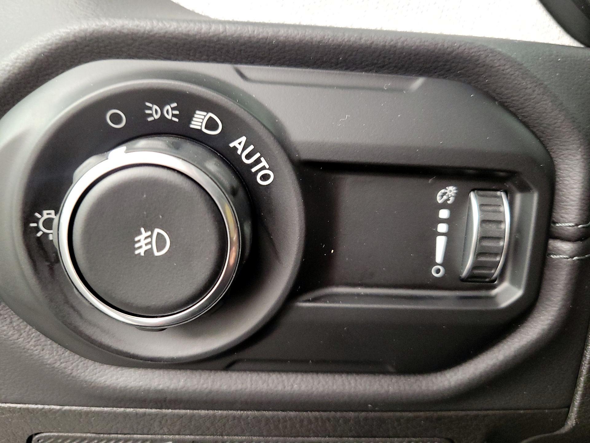 Thumbnail: 2025 Jeep Wrangler - 13