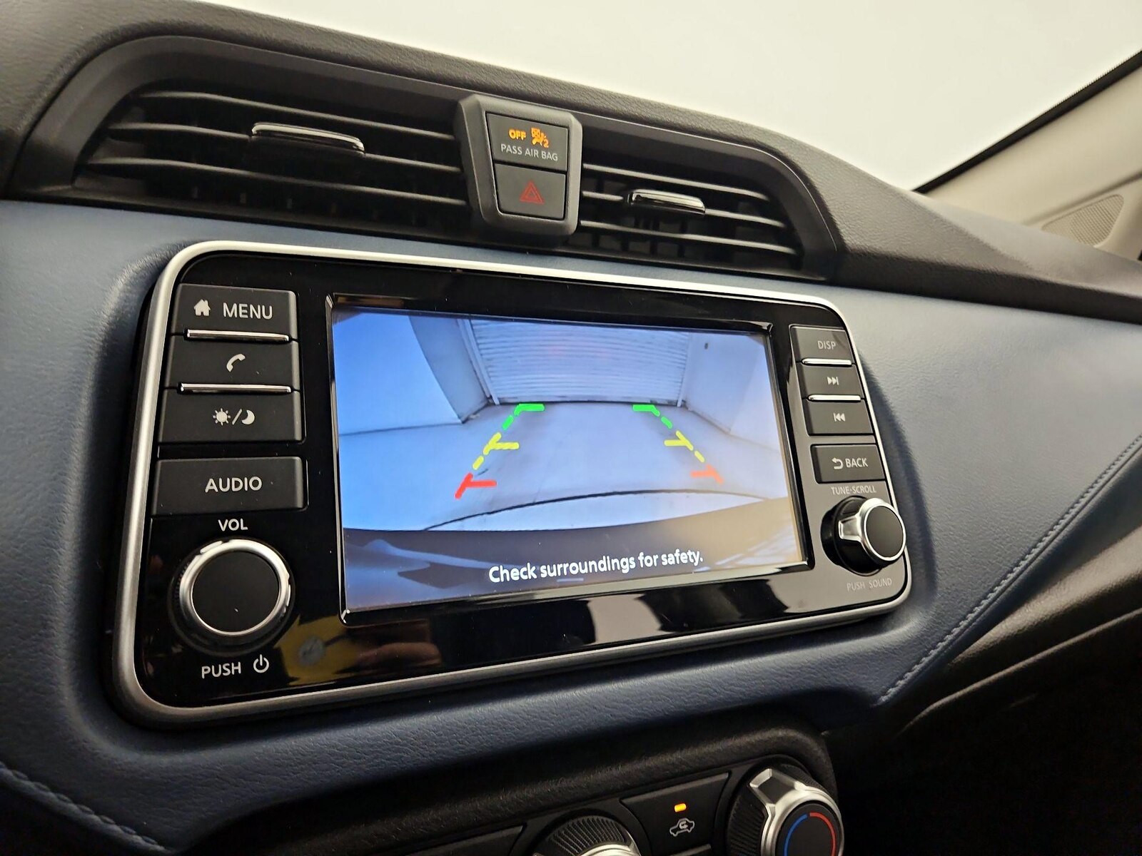 2025 Nissan Versa Sedan SV - Photo 15