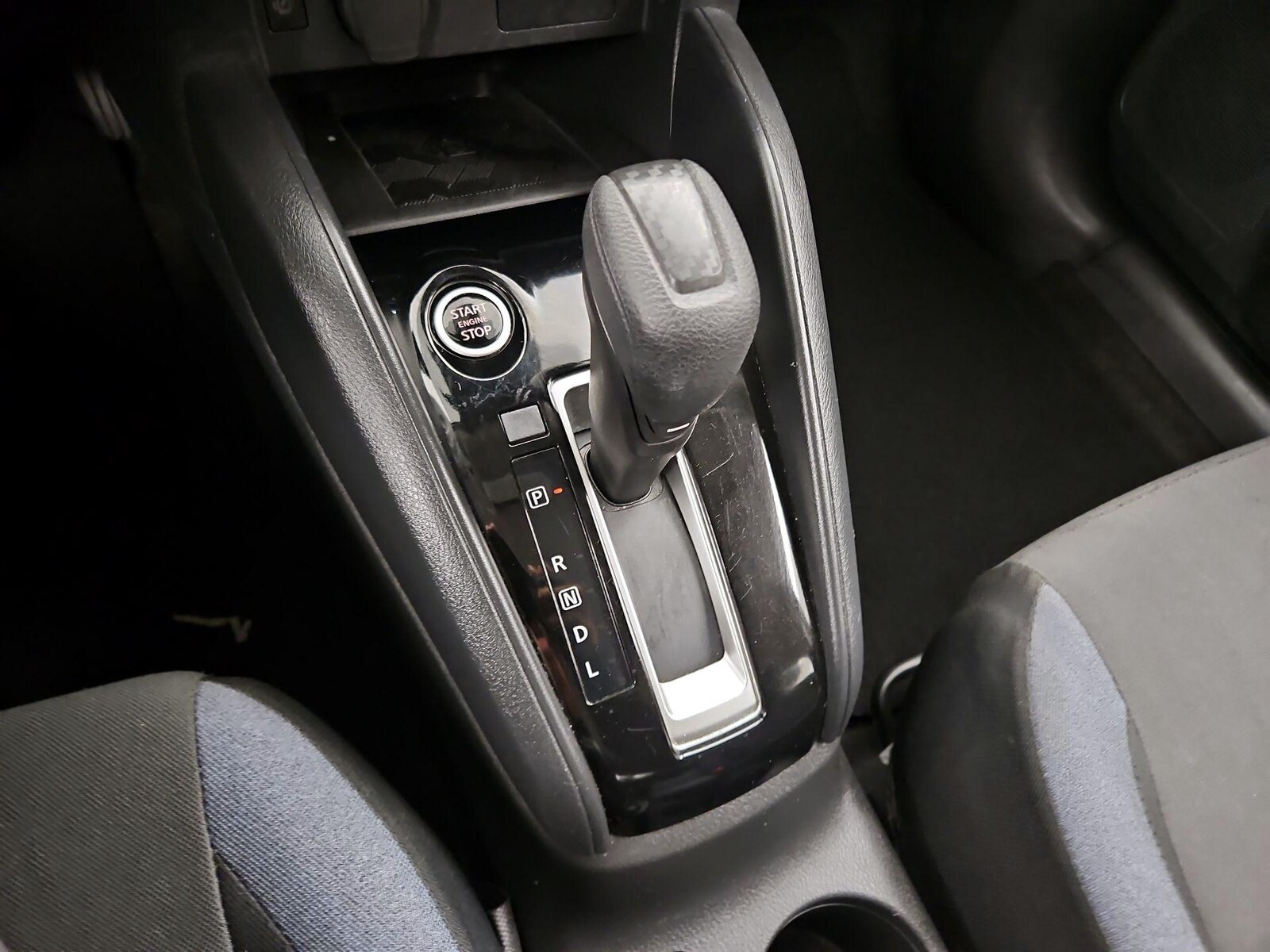2025 Nissan Versa Sedan SV - Photo 18