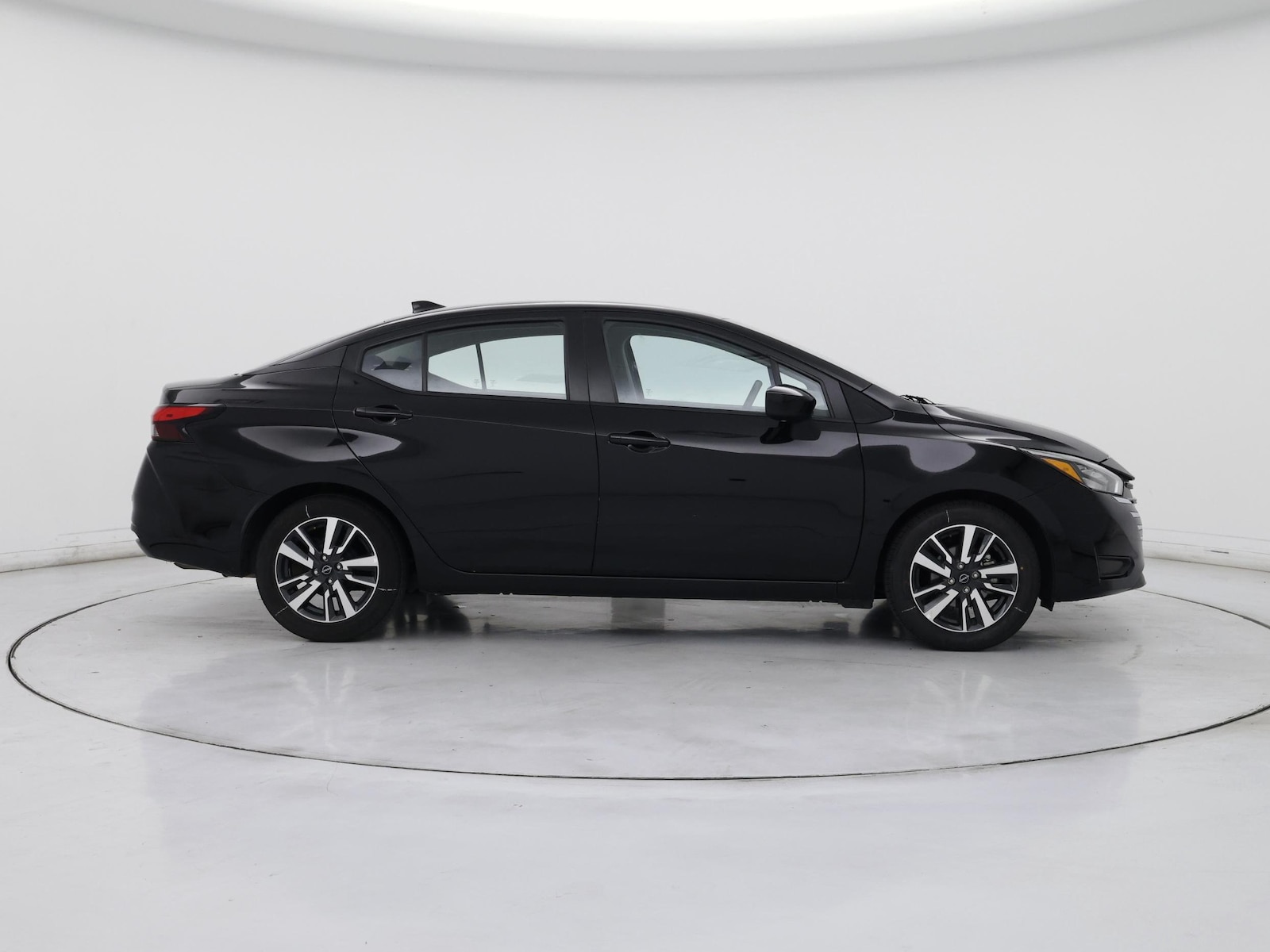2025 Nissan Versa Sedan SV - Photo 8