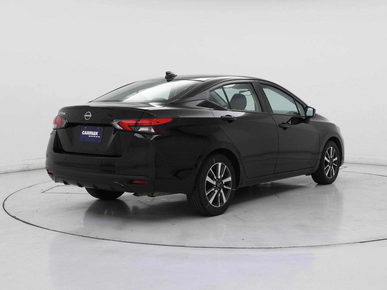 2025 Nissan Versa Sedan SV - Photo 9
