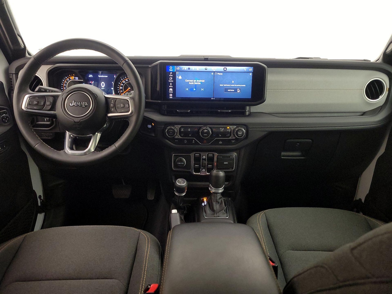 2025 Jeep Wrangler 4-Door Sahara - Photo 10