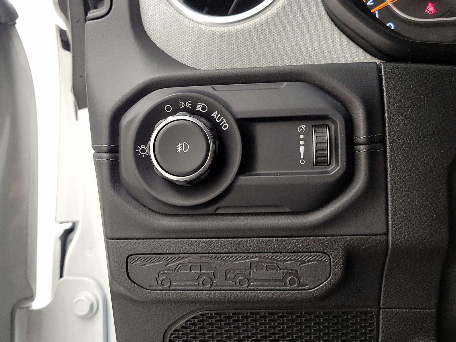 2025 Jeep Wrangler 4-Door Sahara - Photo 14