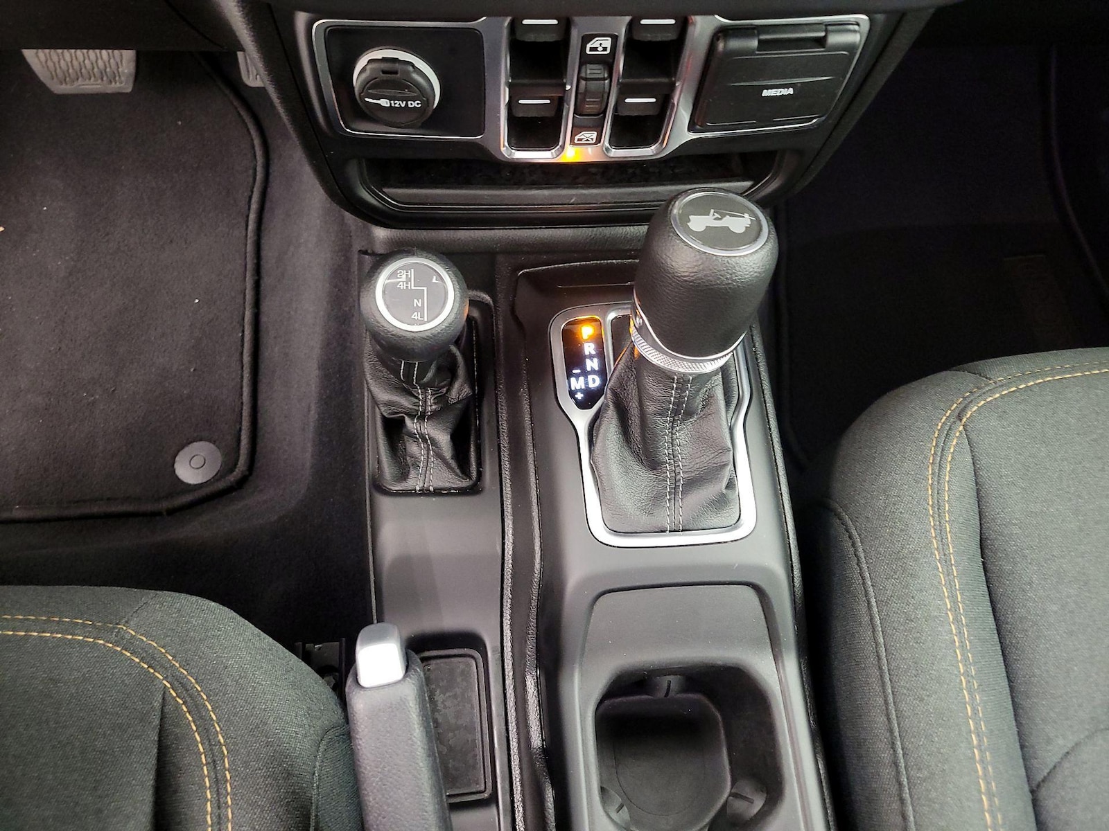 2025 Jeep Wrangler 4-Door Sahara - Photo 18