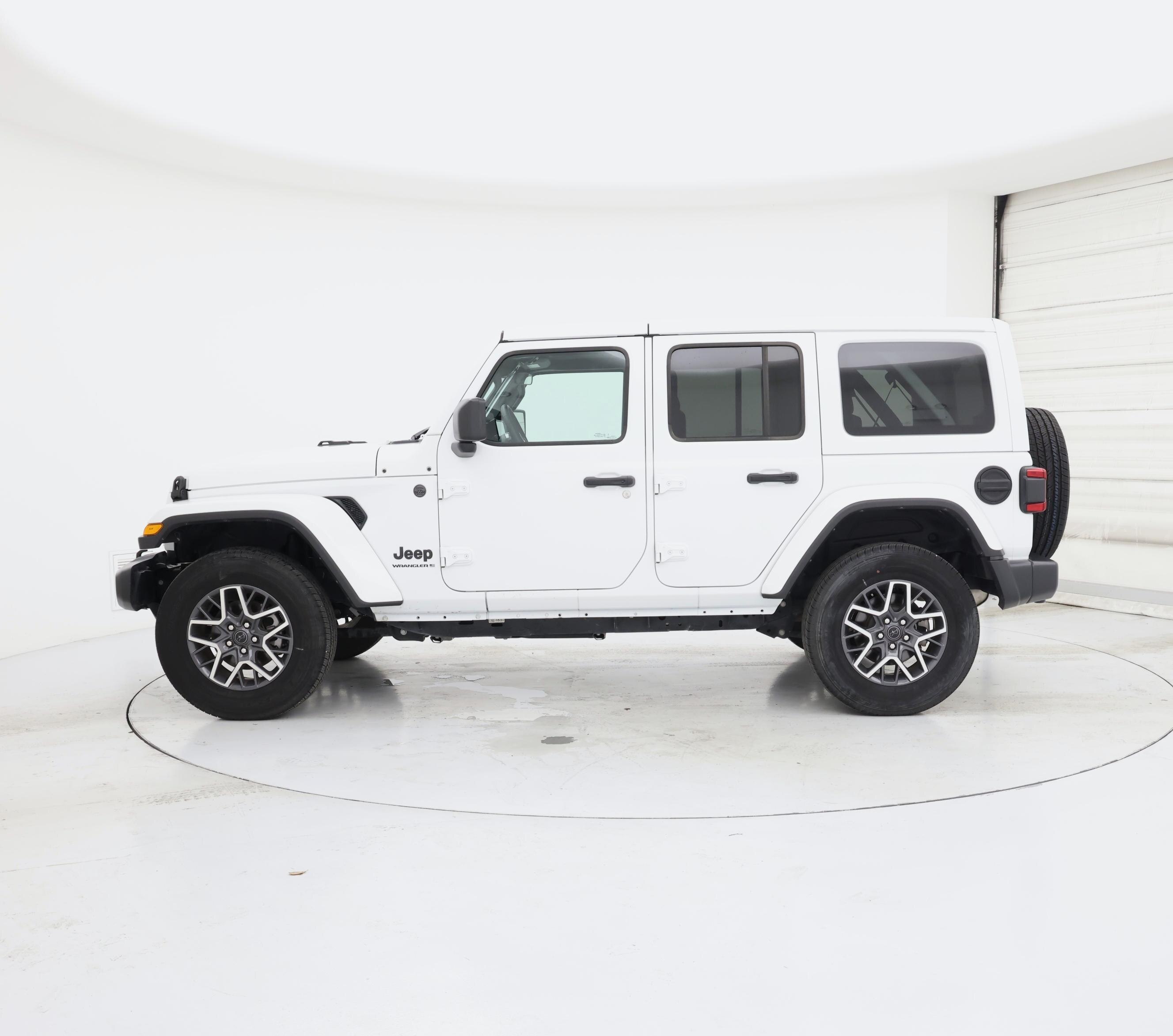 Thumbnail: 2025 Jeep Wrangler - 3
