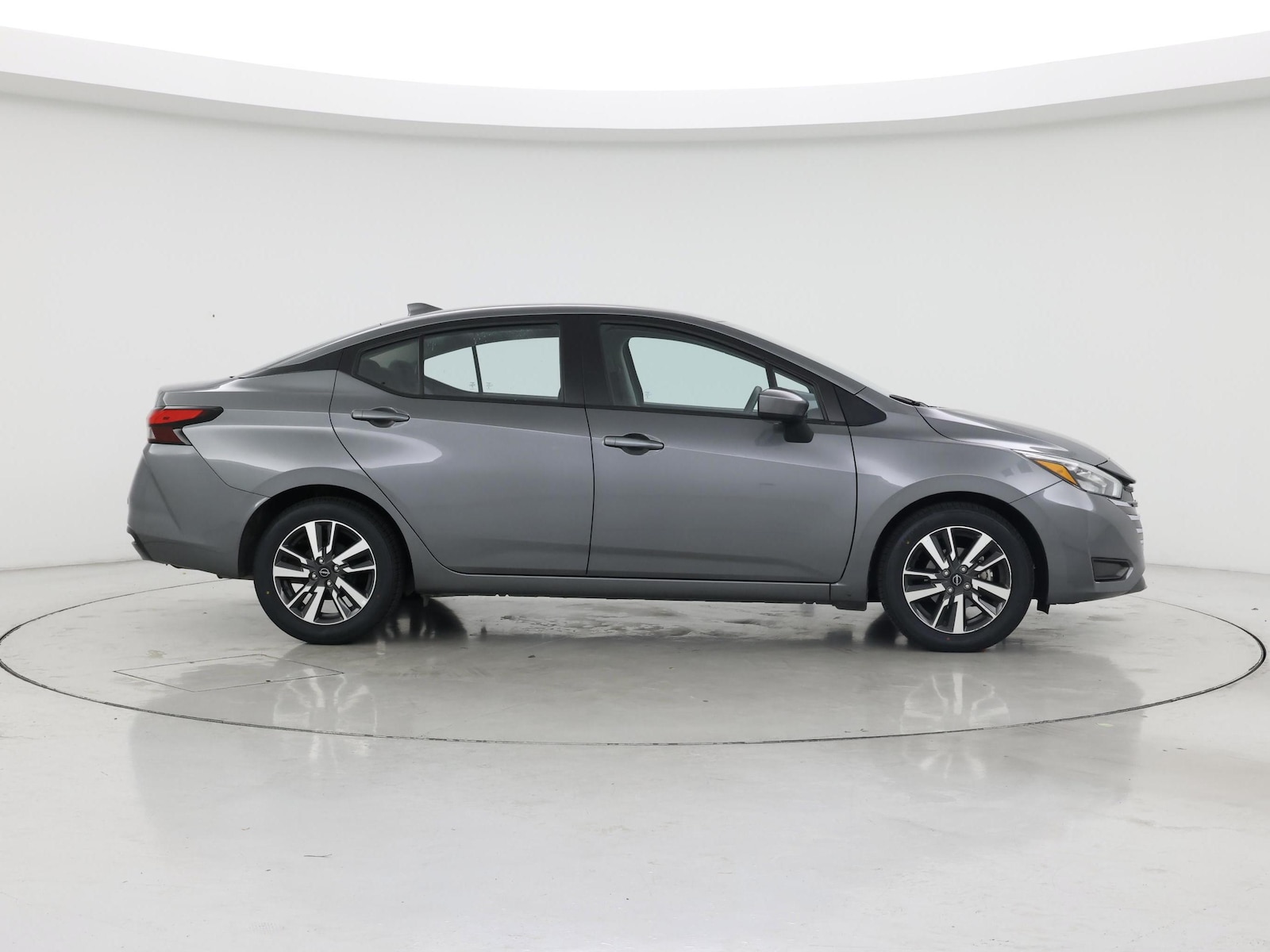 2025 Nissan Versa Sedan SV - Photo 8