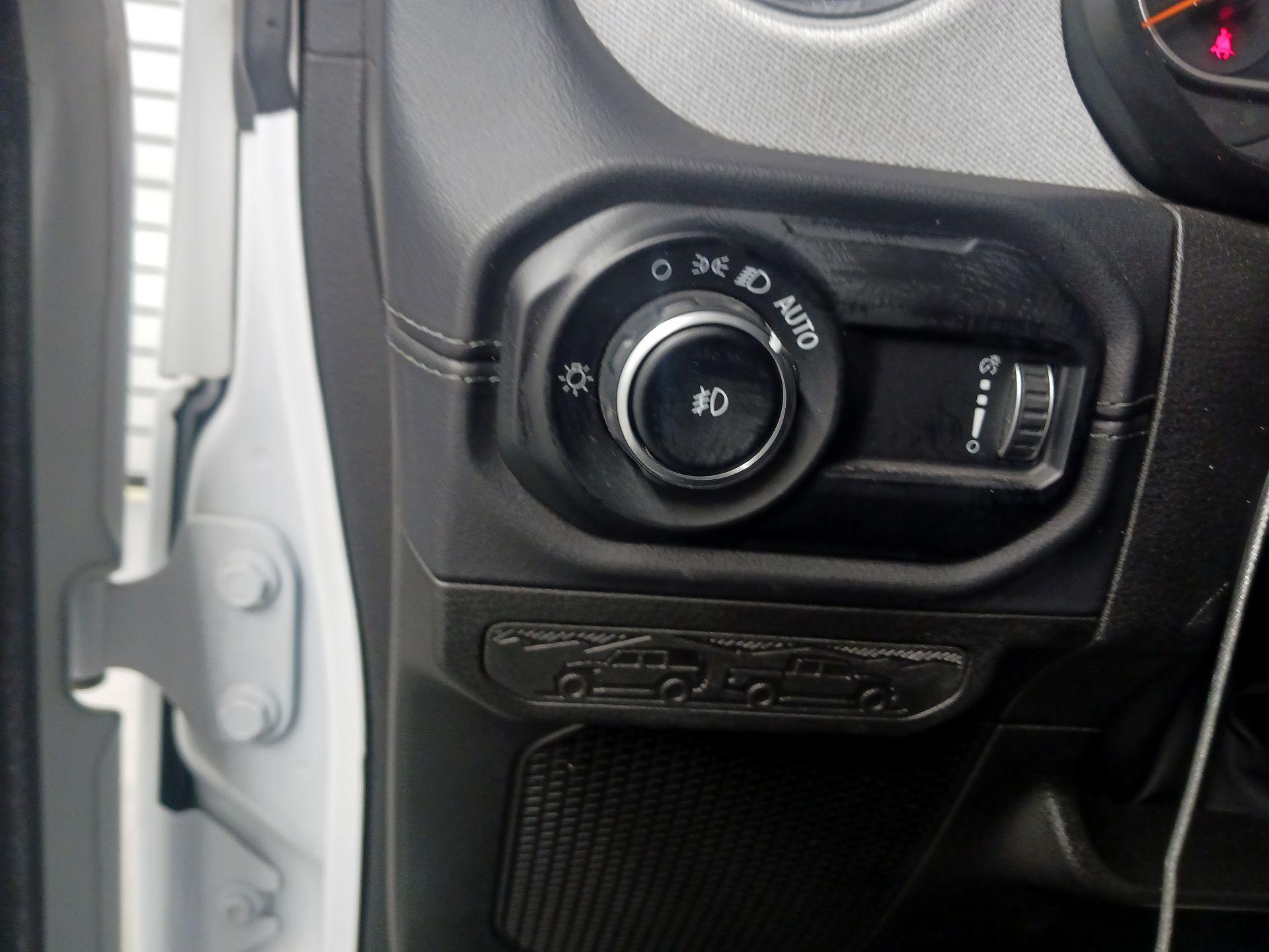 Thumbnail: 2025 Jeep Wrangler - 13