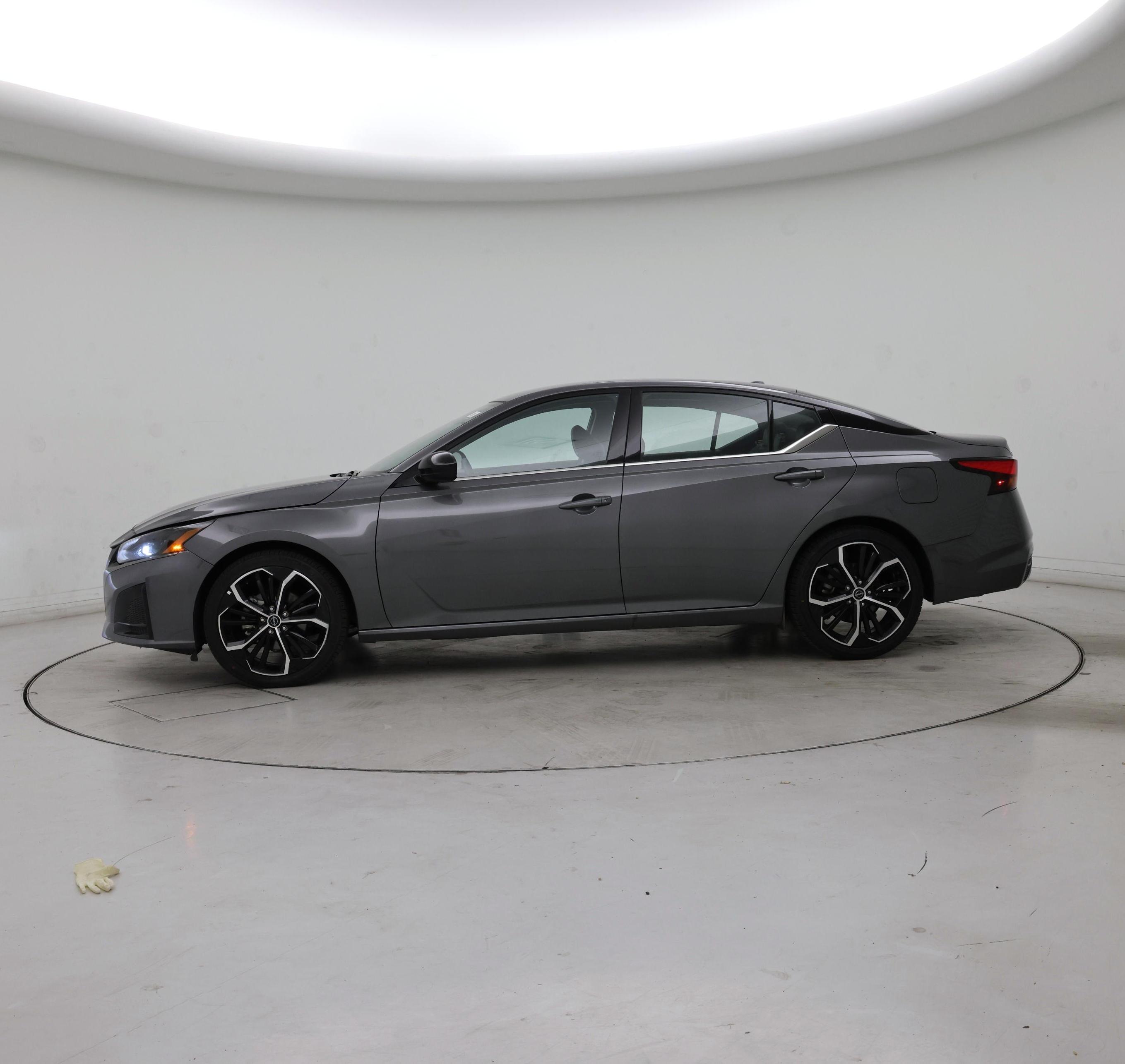 Thumbnail: 2025 Nissan Altima - 3