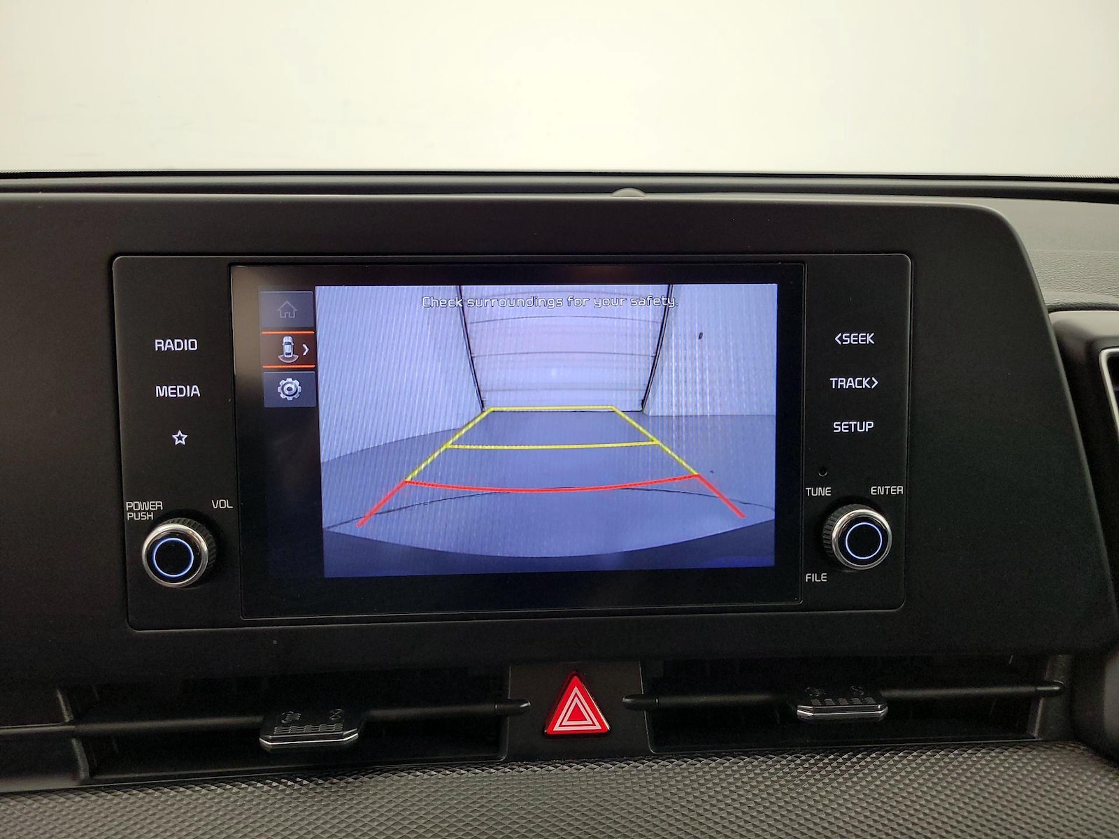 2025 Kia Sportage LX - Photo 15