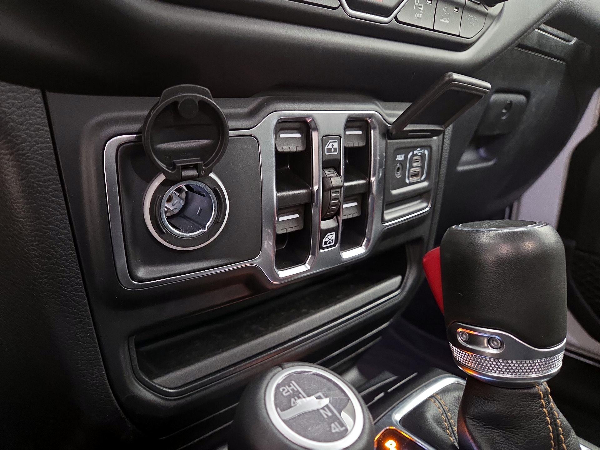 Thumbnail: 2023 Jeep Gladiator - 19