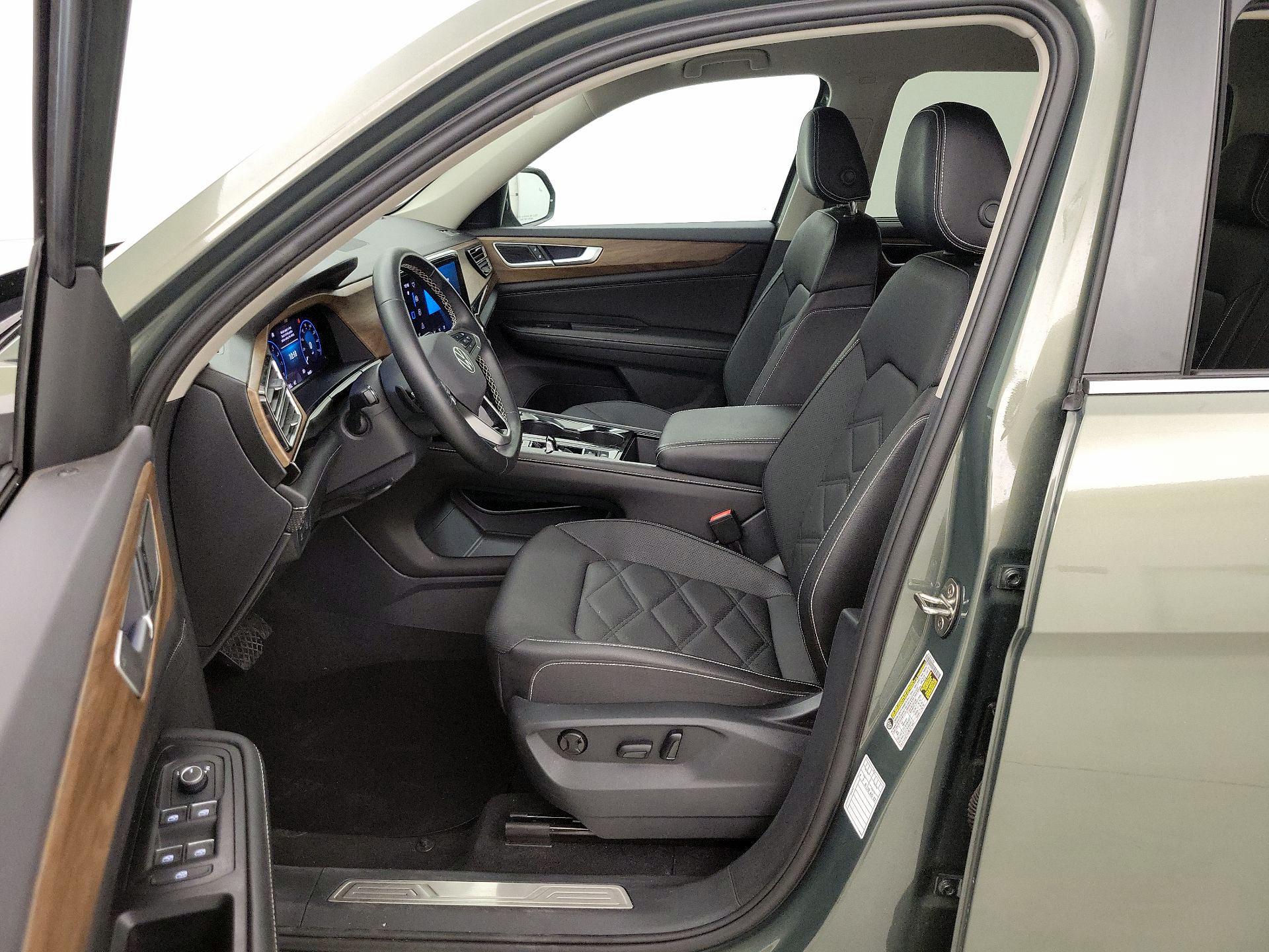 Thumbnail: 2025 Volkswagen Atlas - 11
