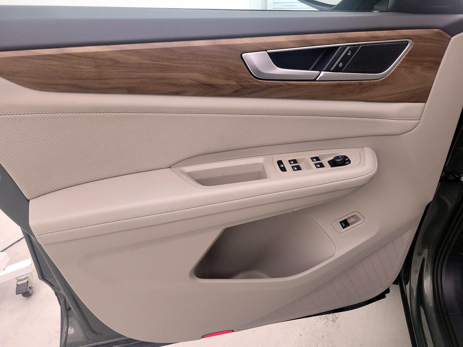 Thumbnail: 2025 Volkswagen Atlas - 12