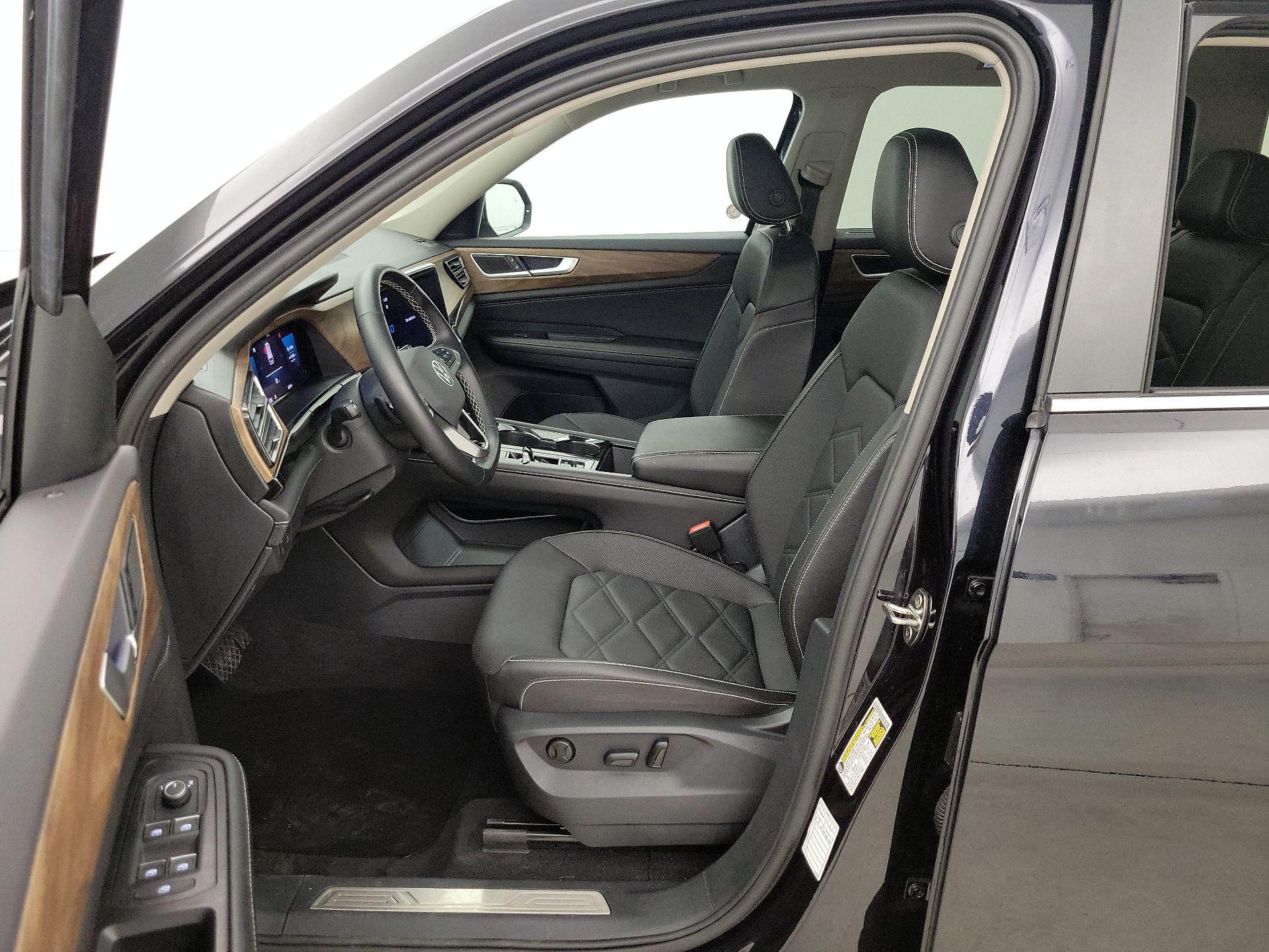 Thumbnail: 2025 Volkswagen Atlas - 11