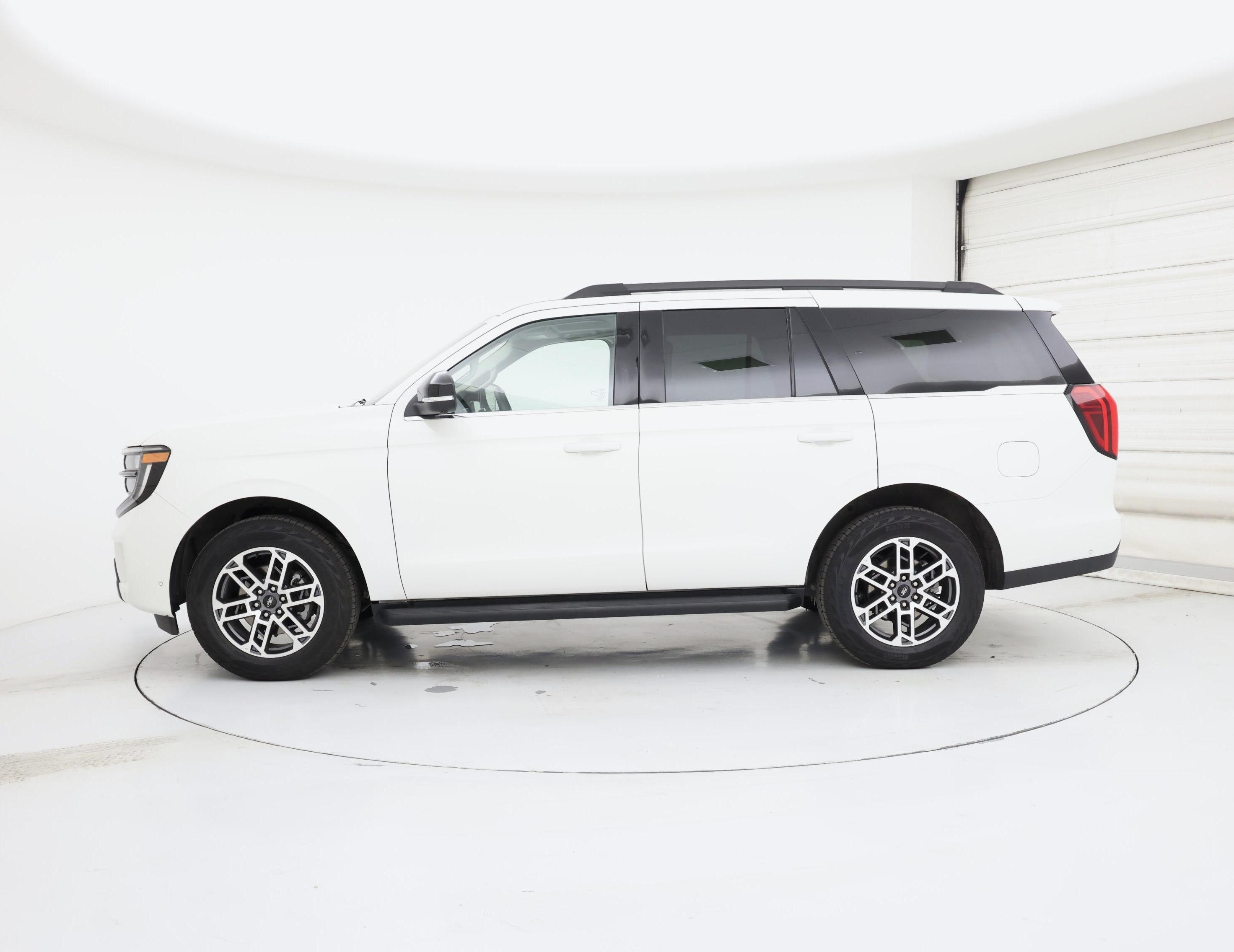 Thumbnail: 2025 Ford Expedition - 3