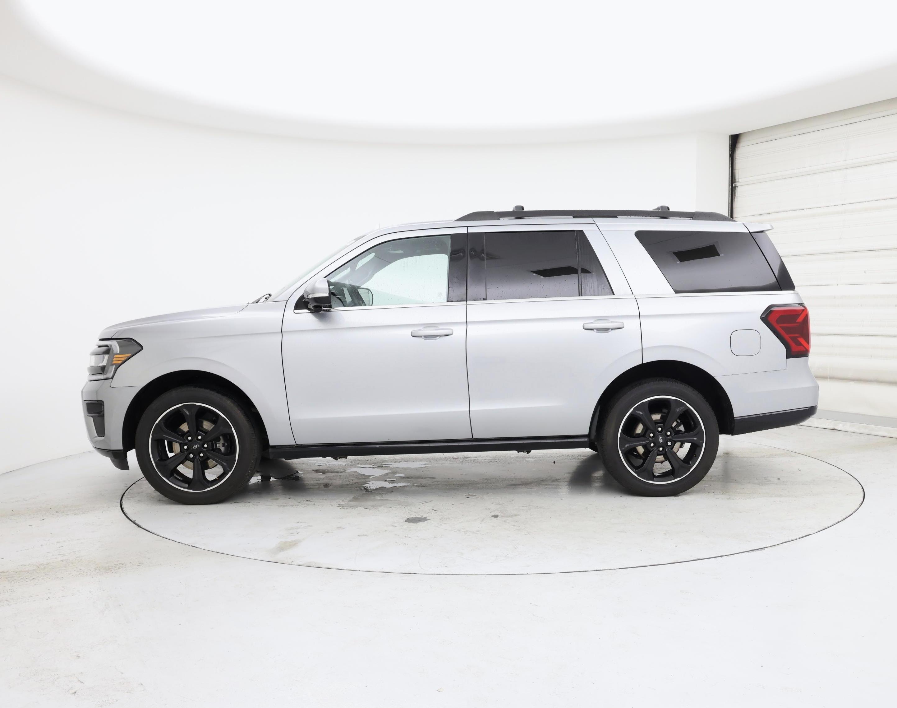 Thumbnail: 2023 Ford Expedition - 3
