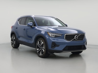 2023 Volvo XC40 B5 Plus Bright Theme