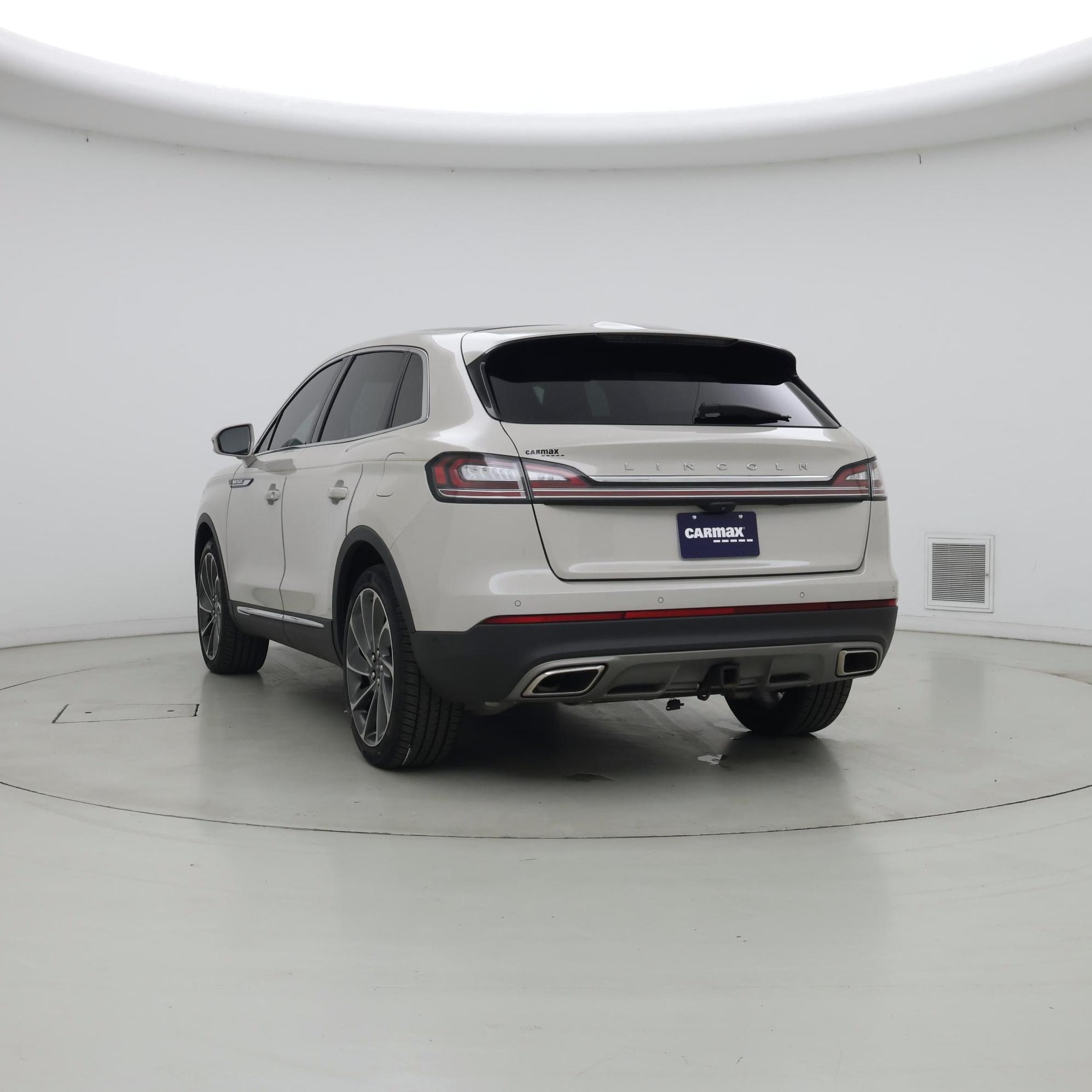 Thumbnail: 2022 Lincoln Nautilus - 2
