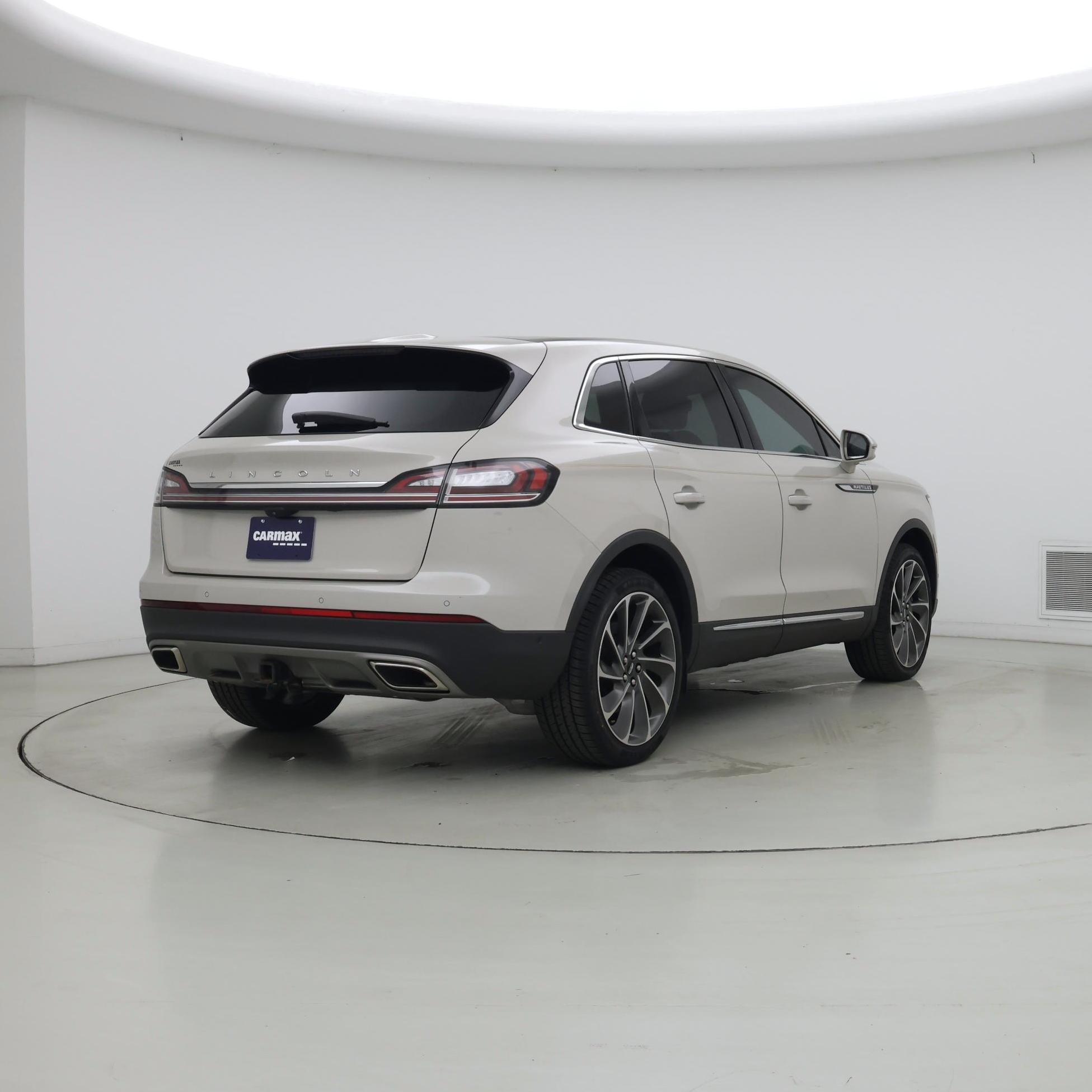 Thumbnail: 2022 Lincoln Nautilus - 8