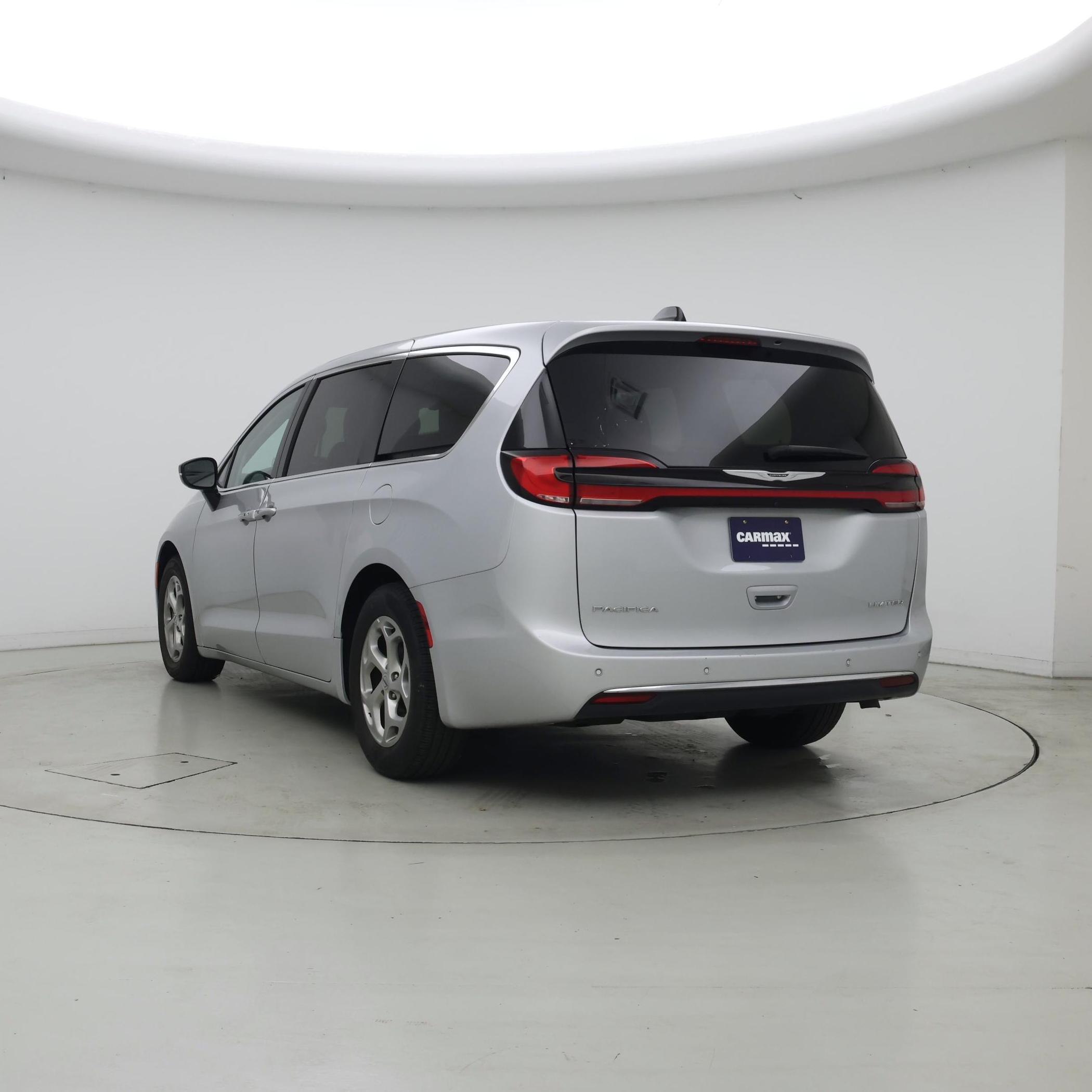 Thumbnail: 2024 Chrysler Pacifica - 2