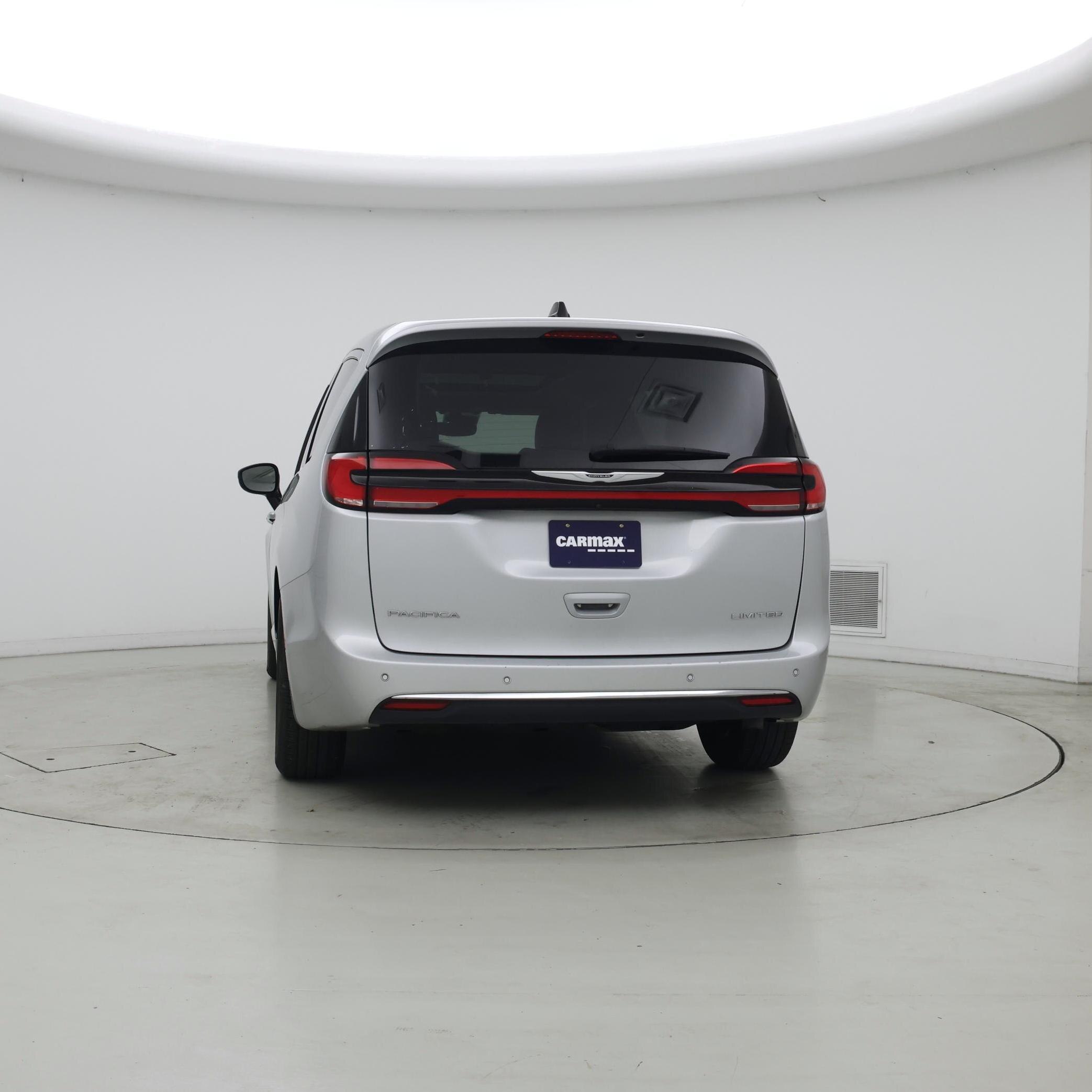 Thumbnail: 2024 Chrysler Pacifica - 6