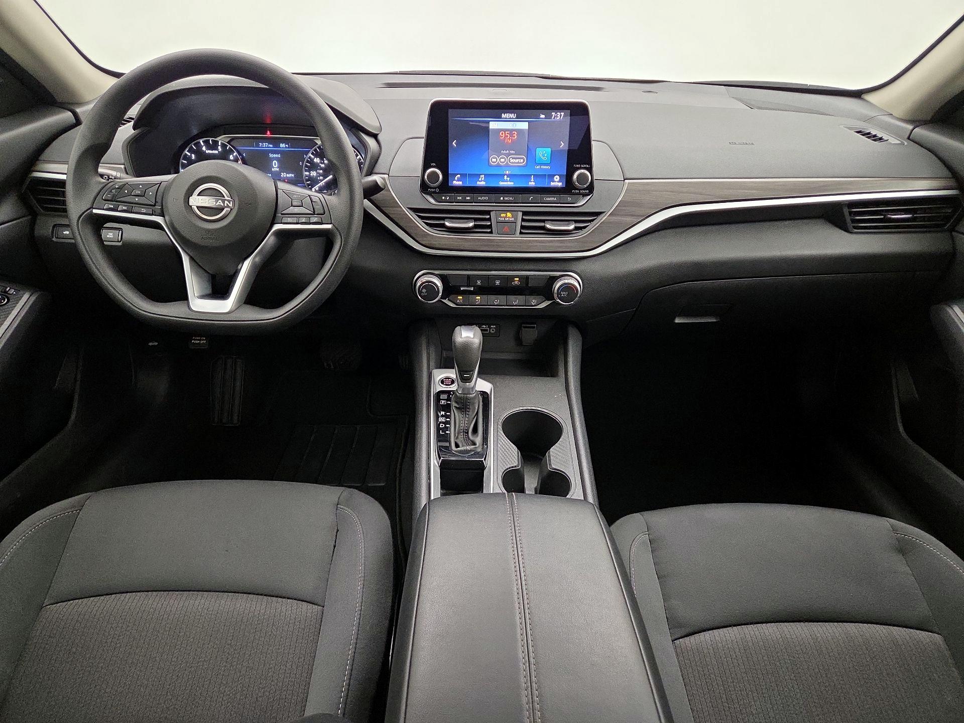 Thumbnail: 2025 Nissan Altima - 9