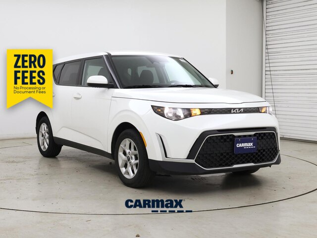 White 2025 Kia Soul LX FWD SUV / Crossover Front-Wheel Drive Automatic