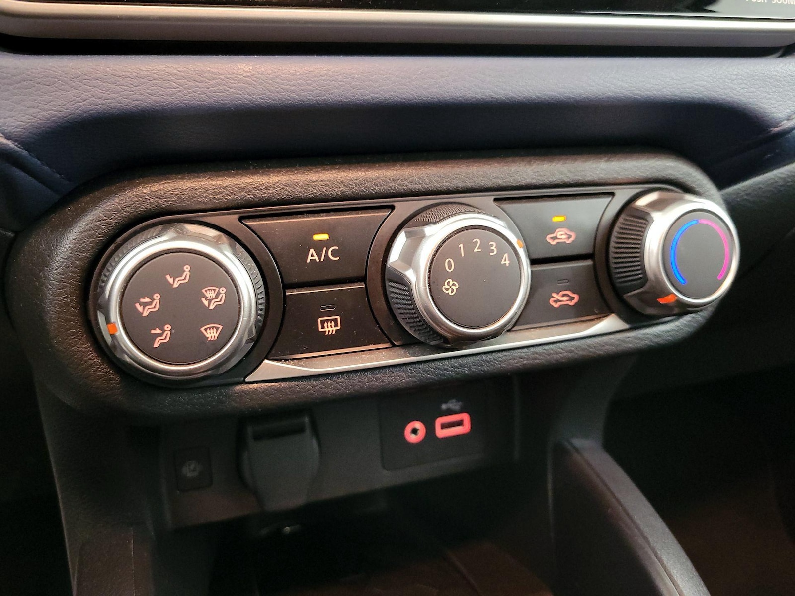 2025 Nissan Versa Sedan SV - Photo 16