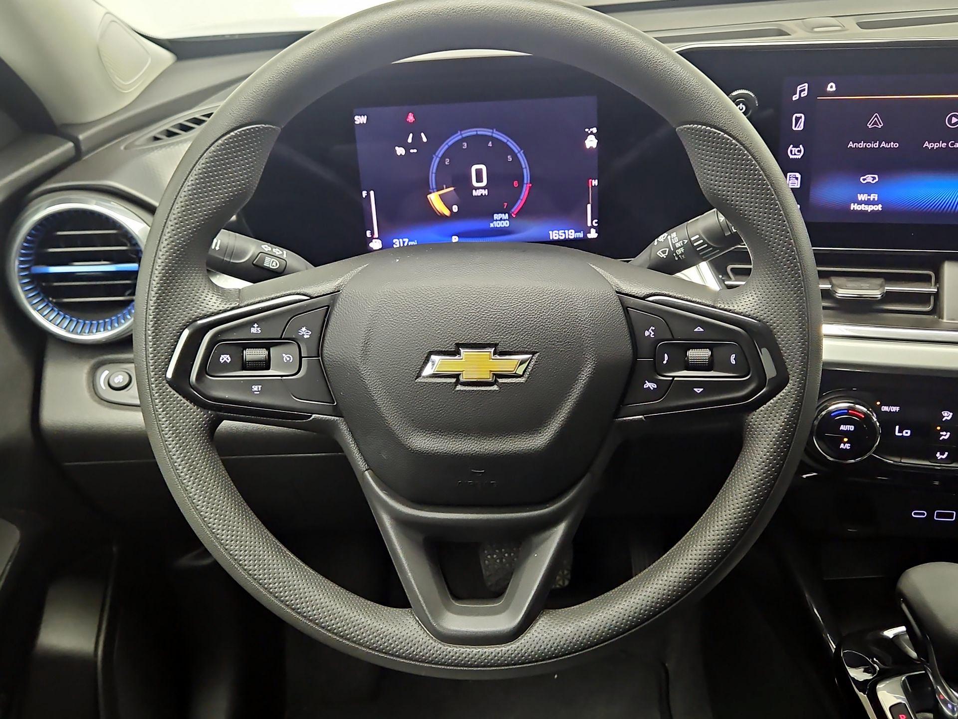 Thumbnail: 2025 Chevrolet Trax - 10