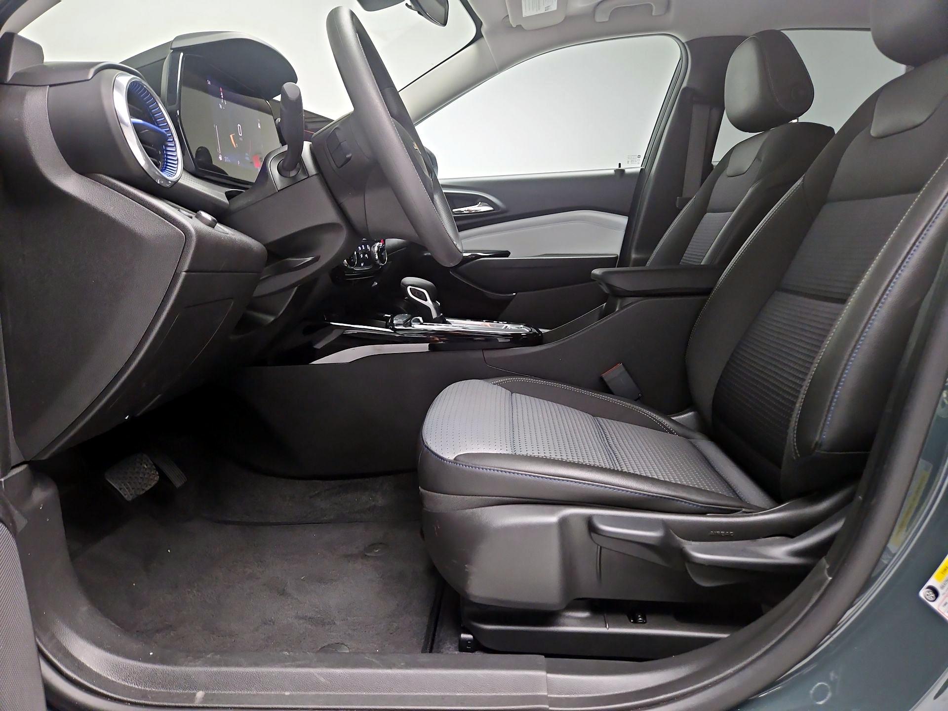 Thumbnail: 2025 Chevrolet Trax - 11