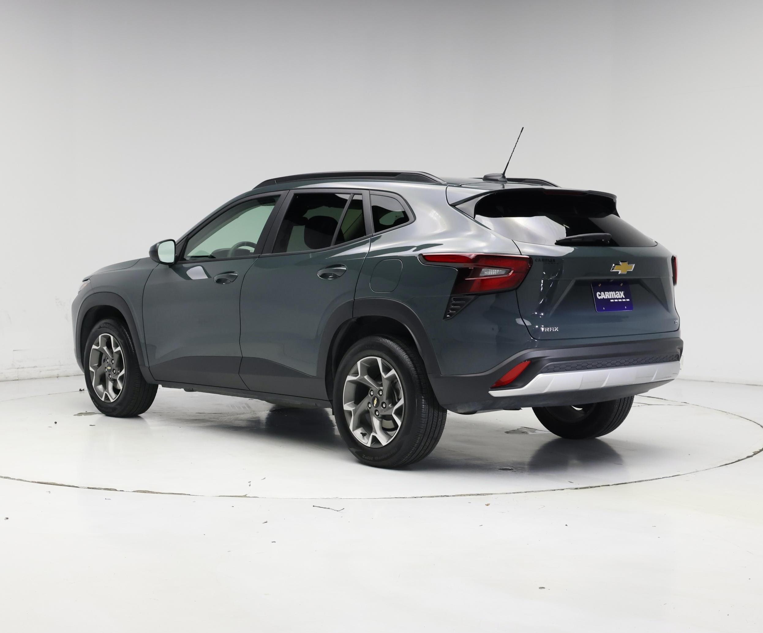 Thumbnail: 2025 Chevrolet Trax - 2
