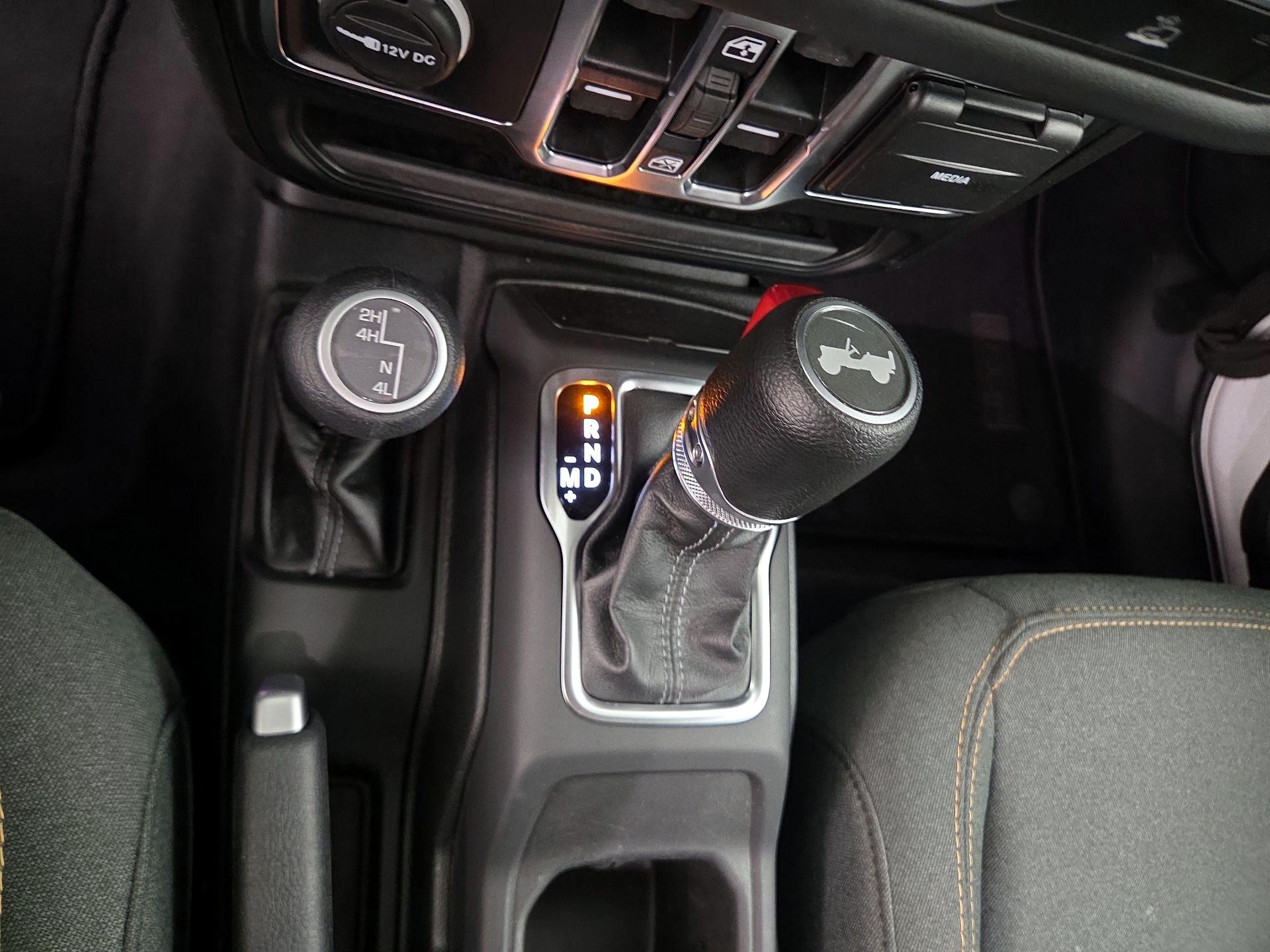 Thumbnail: 2025 Jeep Wrangler - 17