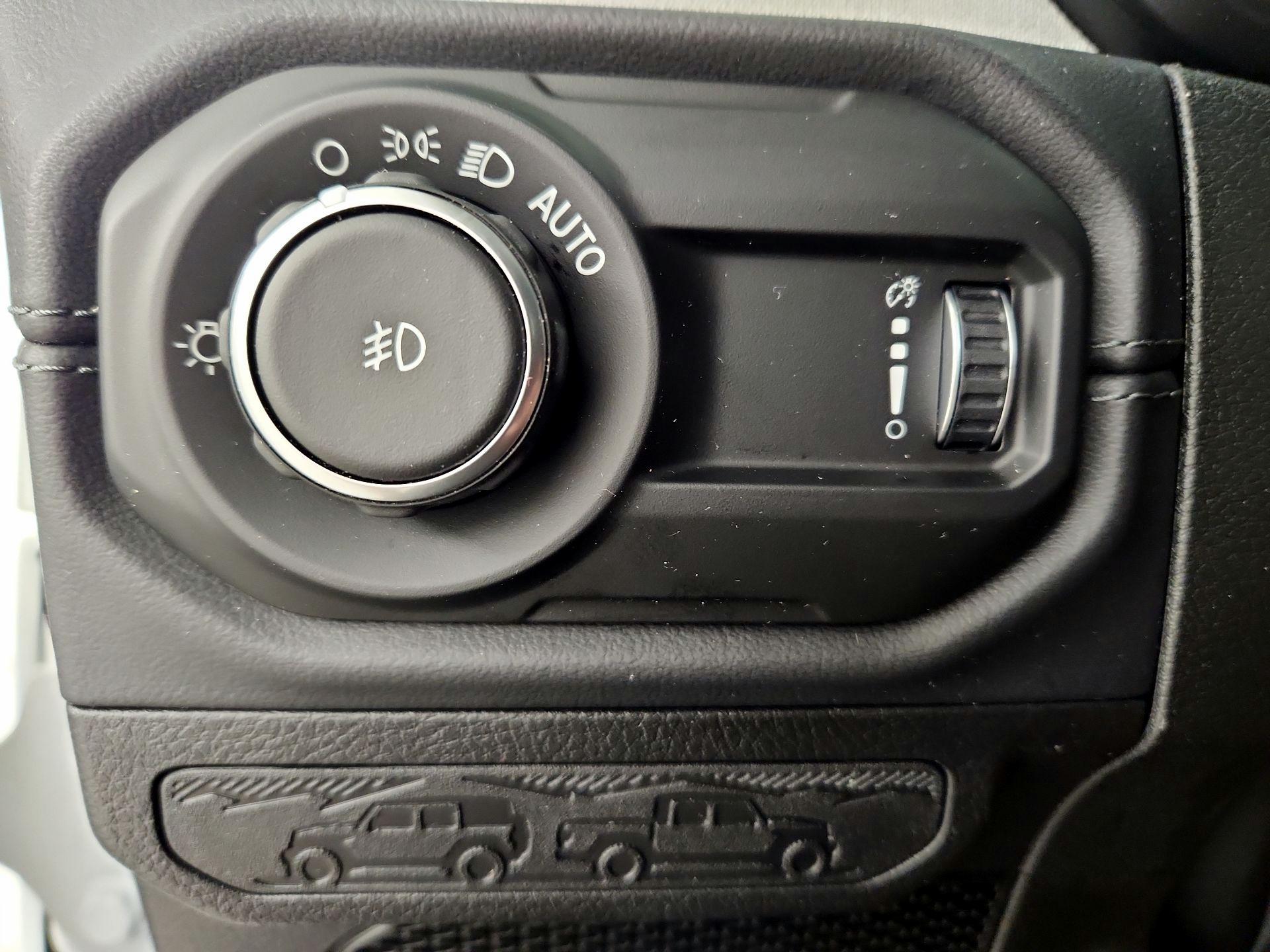 Thumbnail: 2025 Jeep Wrangler - 13