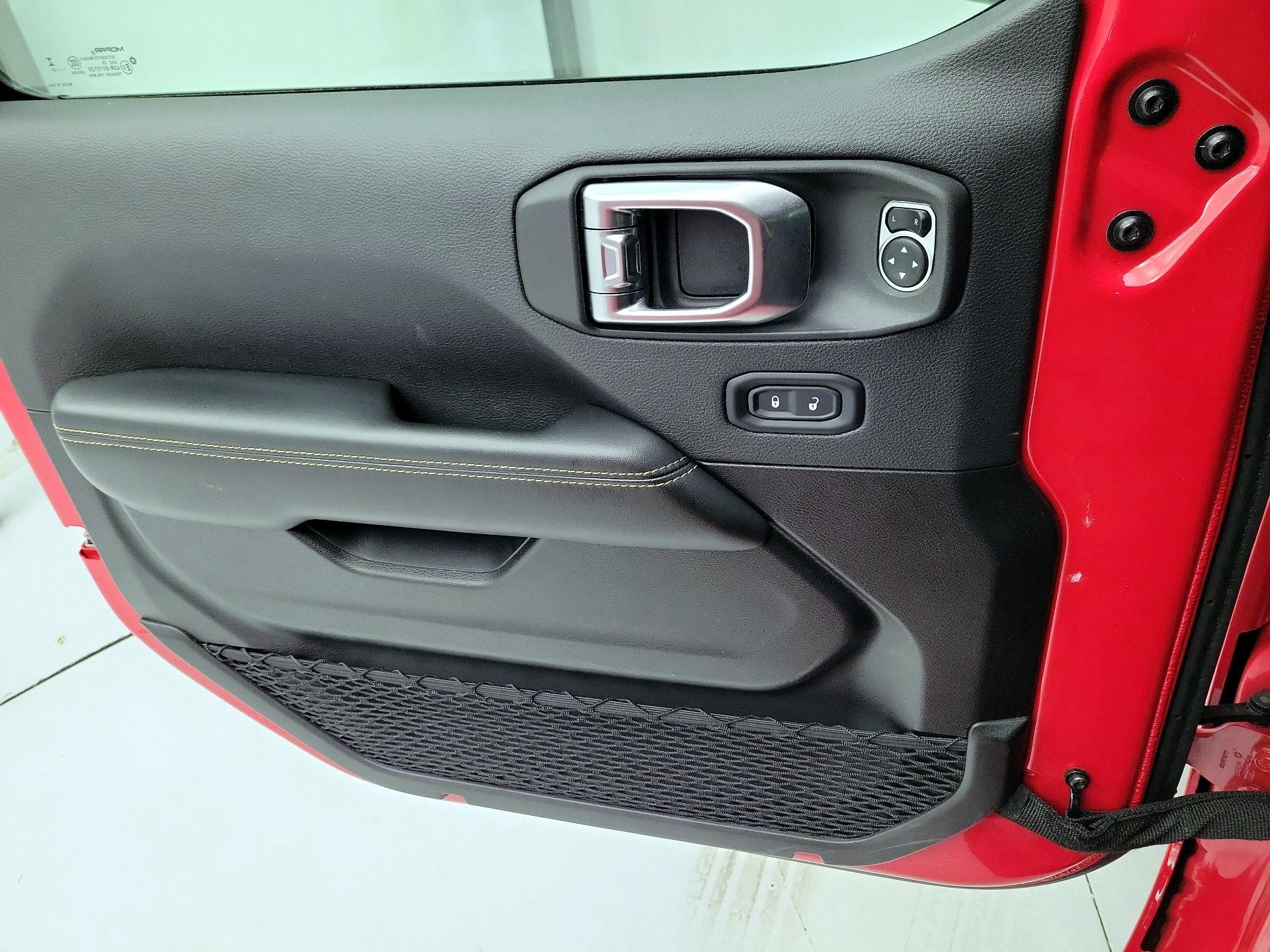 Thumbnail: 2025 Jeep Wrangler - 12