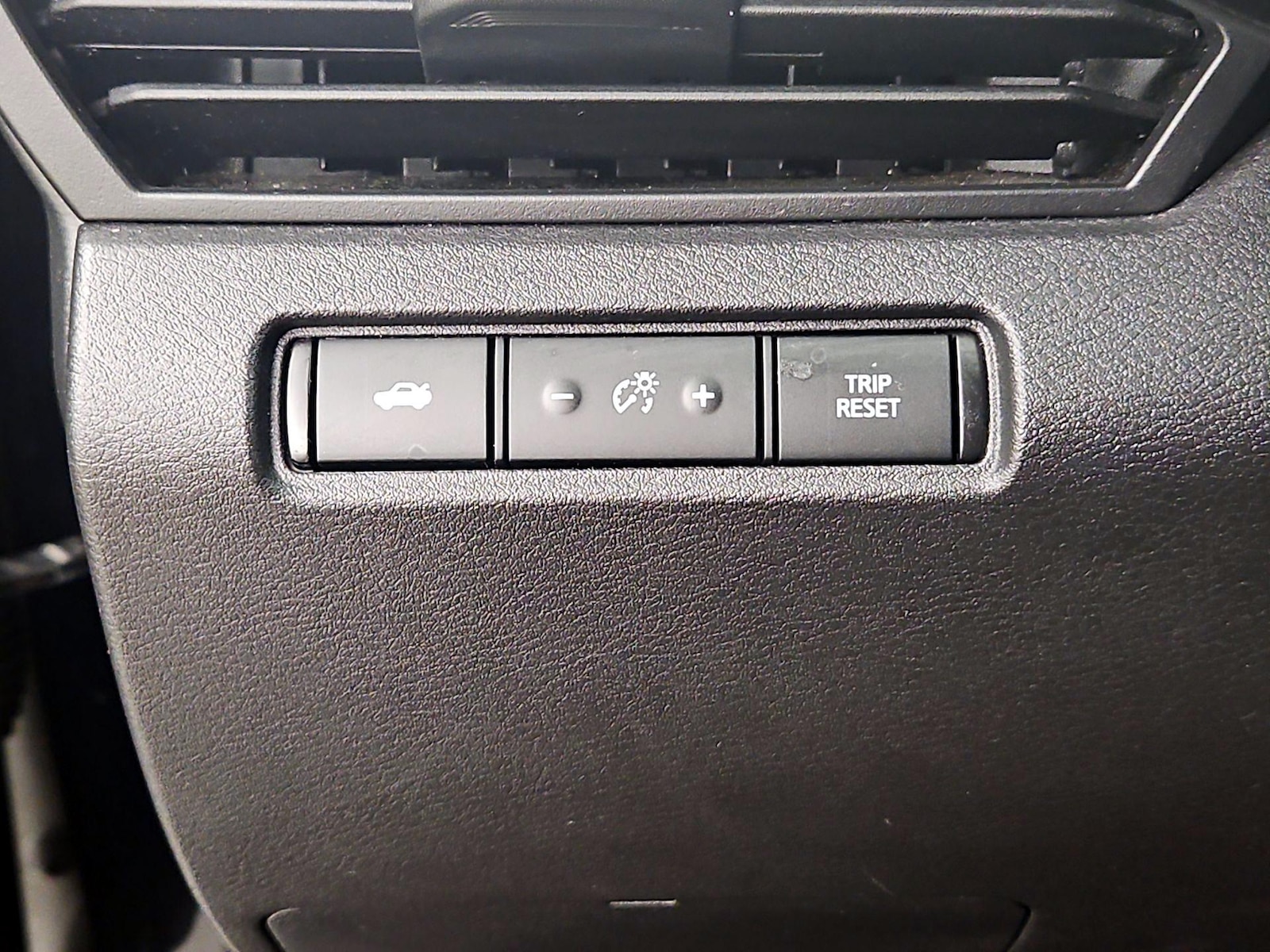 2025 Nissan Altima SV - Photo 14