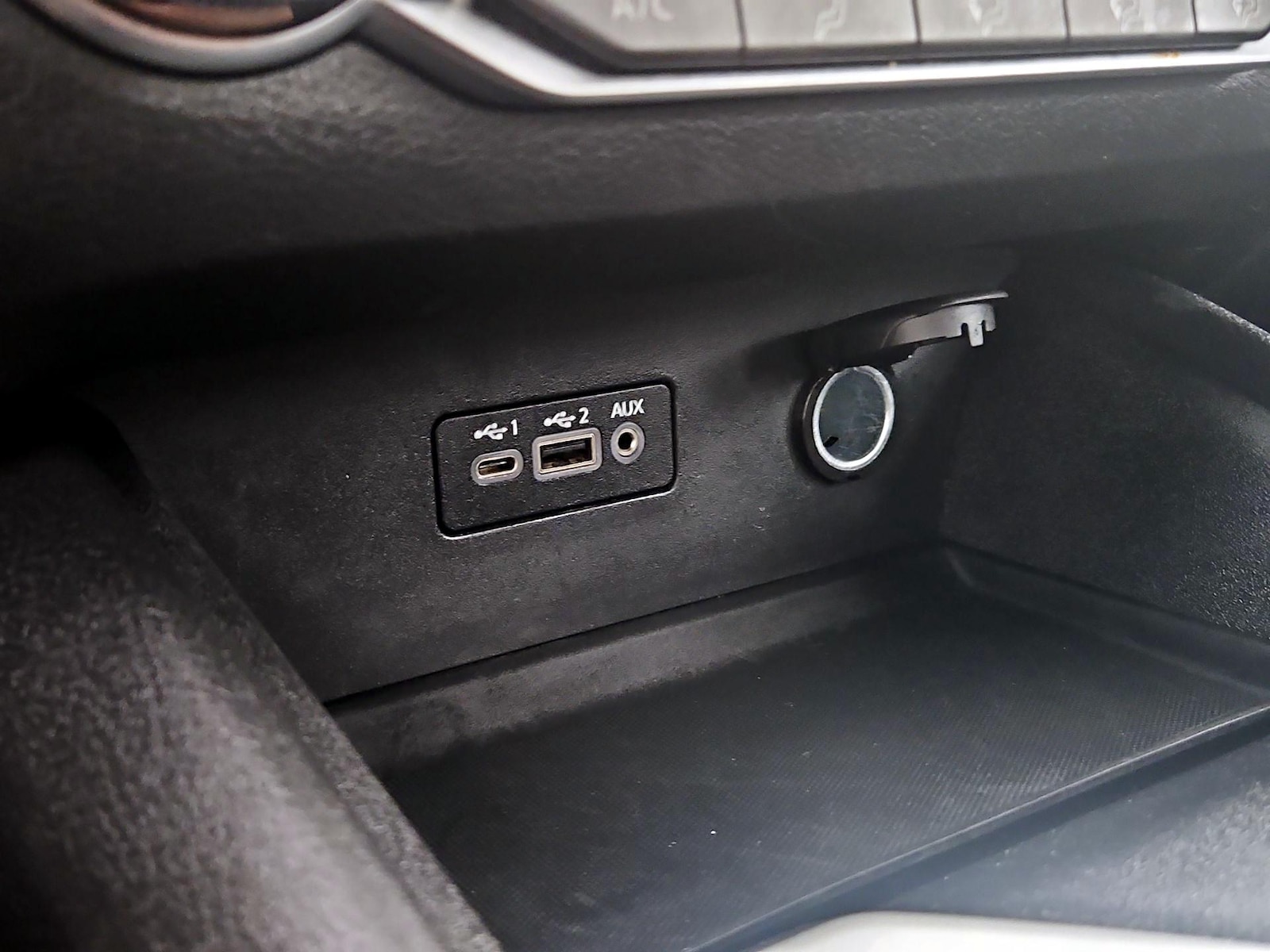 2025 Nissan Altima SV - Photo 19